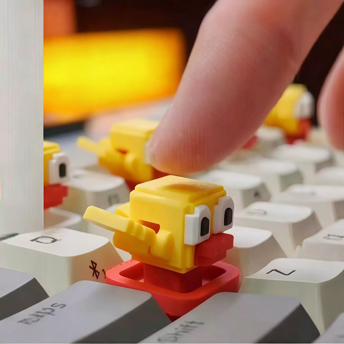 Pixel bird personalized keycap, 3D printed resin material with movable wings, cute and fun mechanical keyboard decoration keycap