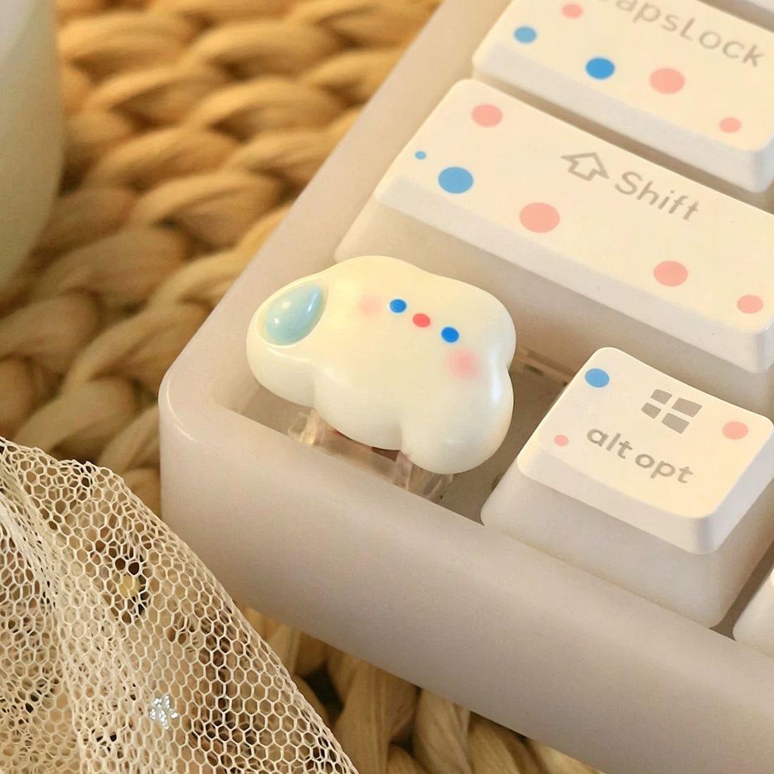 Cute clouds, 1.5U resin personalized keycaps, fresh style cute cloud shaped keyboard decoration keycaps