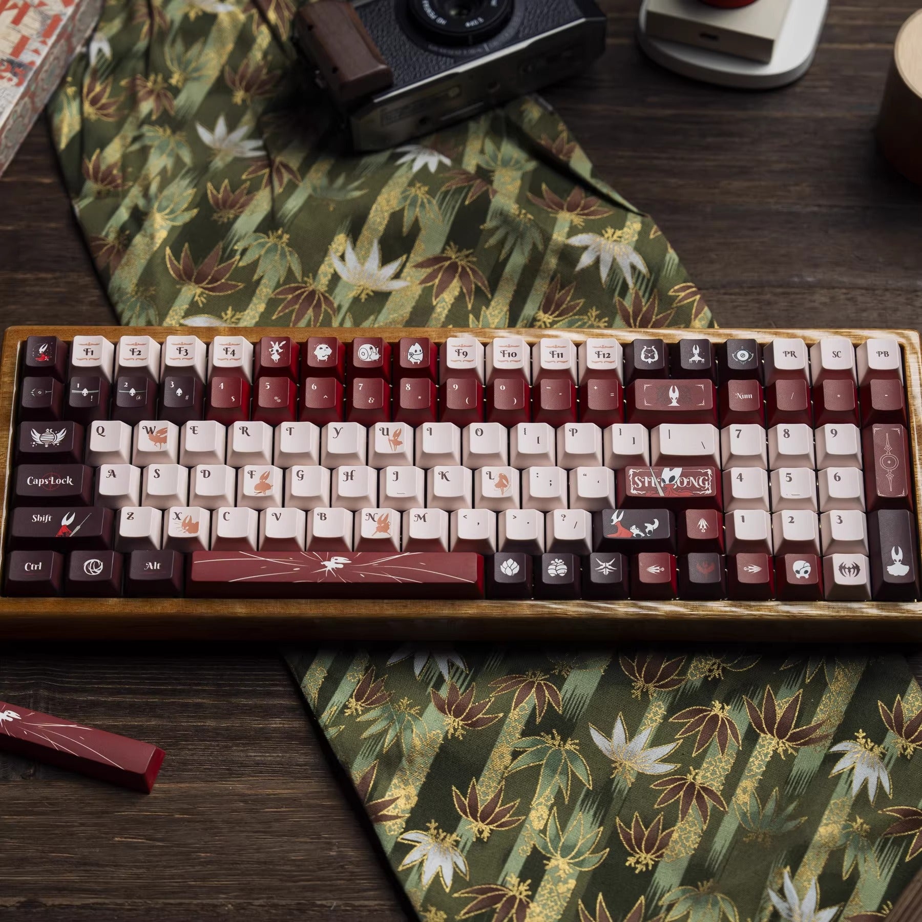 The Hollow Knight theme, PBT material, sublimation, Personalized keycap set, original factory height mechanical keyboard decorative keycap set