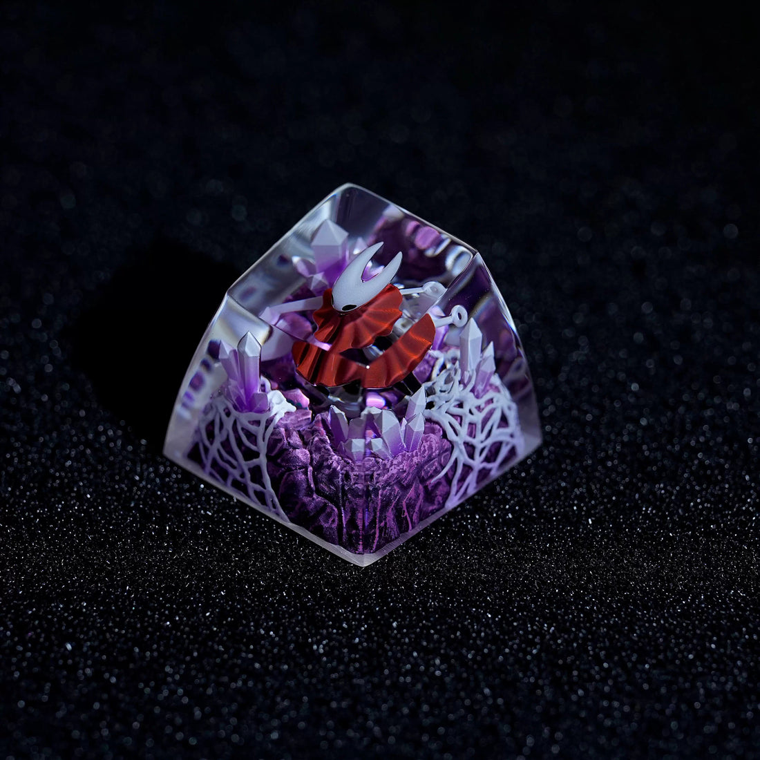 Hollow Knight: Silksong, Hornet Theme, Microscopic World Crystal Resin Personalized Keycaps, Anime Game Creative Decorative Keycaps