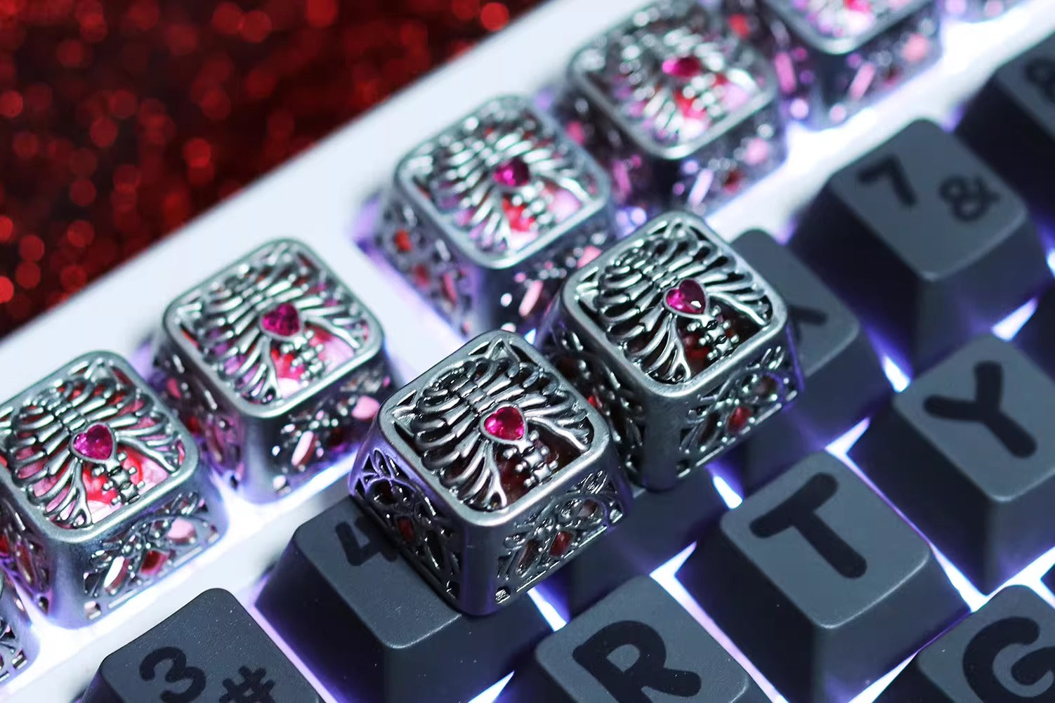 Steel heart, metal gemstone inlaid hollow design personalized keycaps, mechanical keyboard creative decorative keycaps