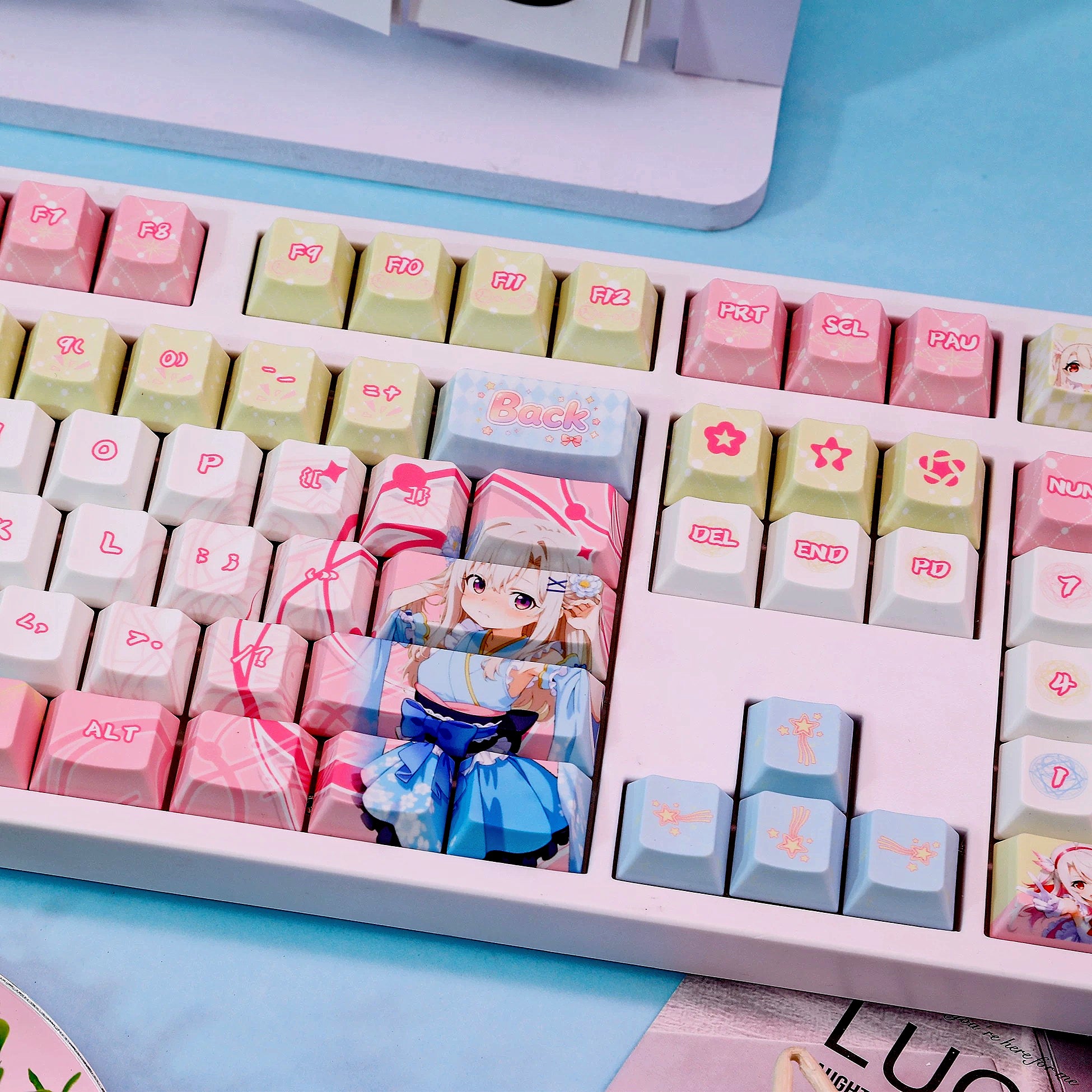 Fate/kaleid liner series, Illyasviel von Einzbern theme, PBT material personalized keycap set, anime keycap culture peripheral mechanical keyboard decoration keycaps, Compatible with 61/64/68/75/84/87/104 key mechanical keyboard keycap set