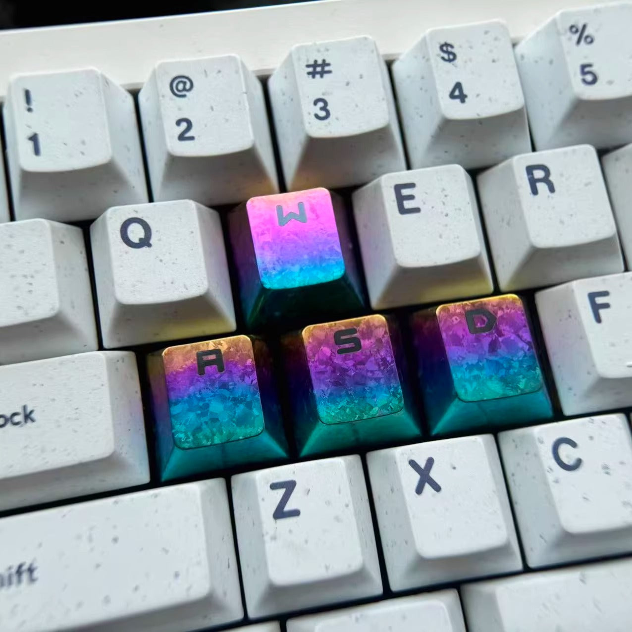 WASD key position titanium alloy material personalized decorative keycaps, corrosion-resistant gaming keycaps, metal carving art keycaps, colored titanium alloy