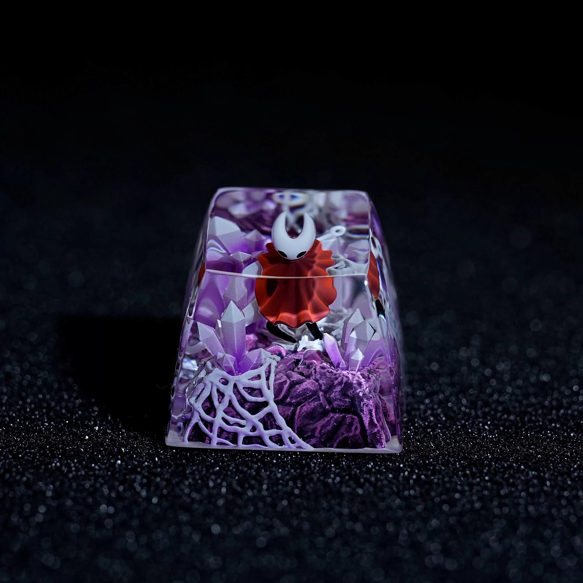 Hollow Knight: Silksong, Hornet Theme, Microscopic World Crystal Resin Personalized Keycaps, Anime Game Creative Decorative Keycaps