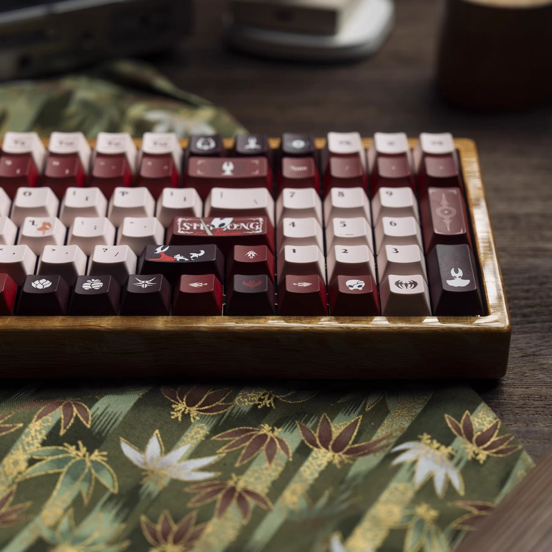 The Hollow Knight theme, PBT material, sublimation, Personalized keycap set, original factory height mechanical keyboard decorative keycap set