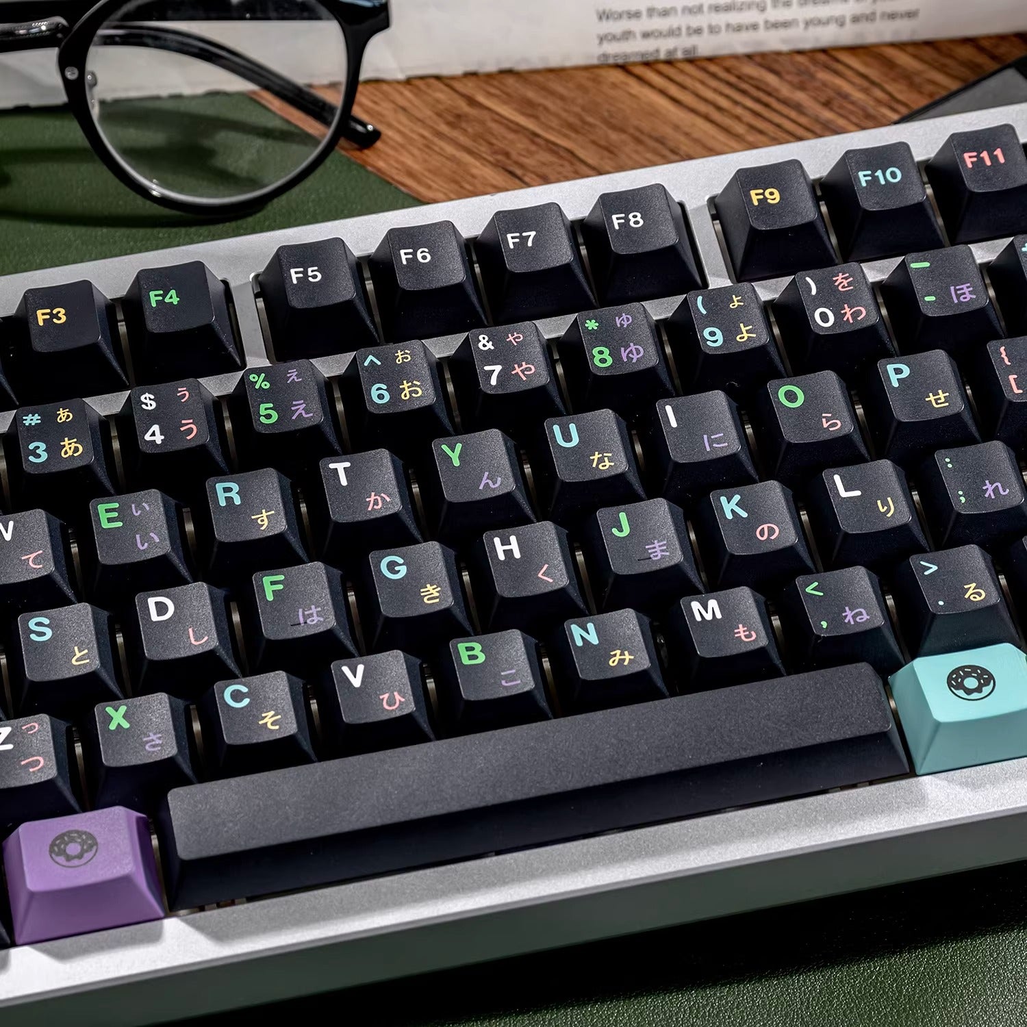 Chocolate/blueberry donut themed design, PBT material personalized keycap set, factory height, compatible with Wooting/ROG EXTREME mechanical keyboard