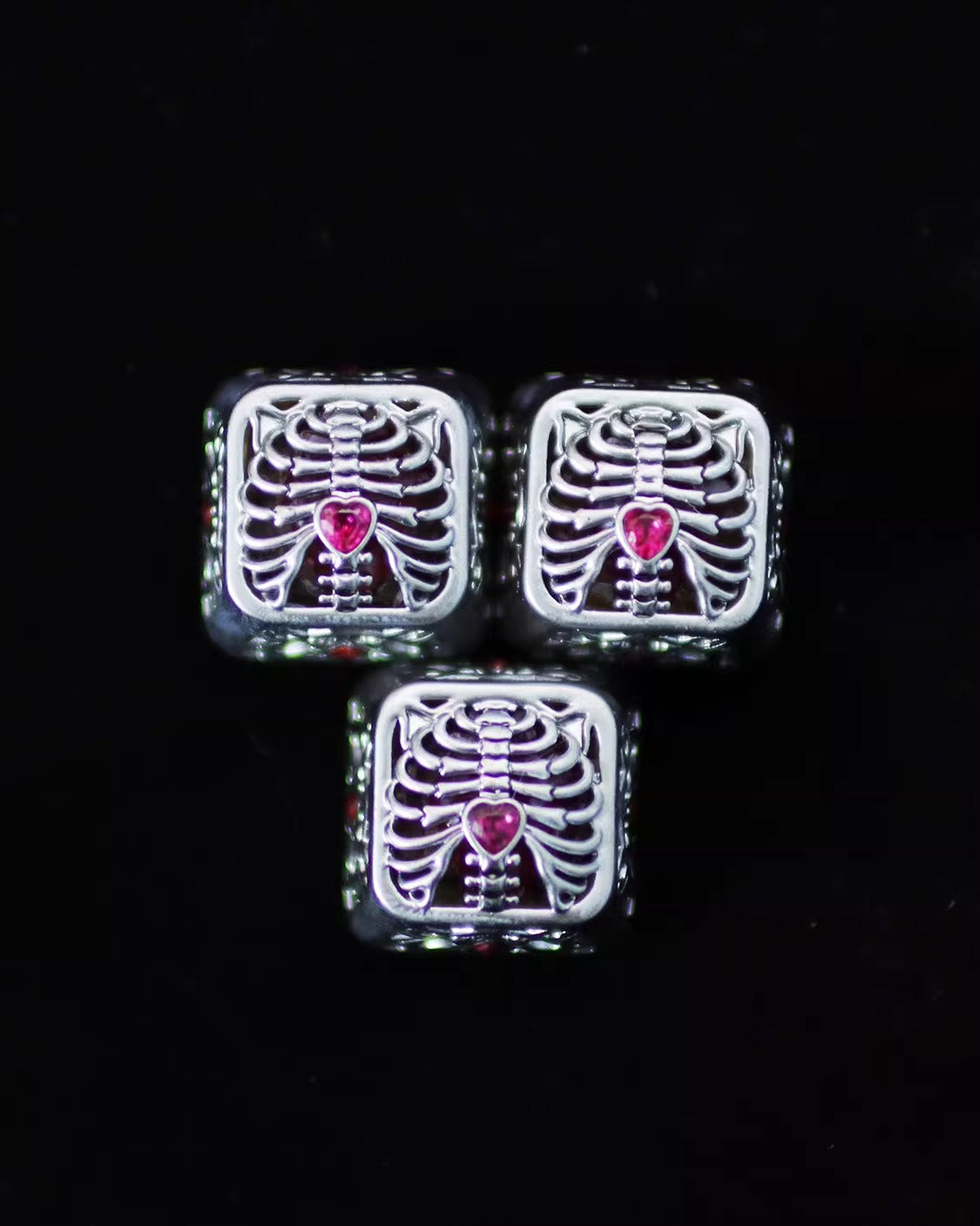 Steel heart, metal gemstone inlaid hollow design personalized keycaps, mechanical keyboard creative decorative keycaps