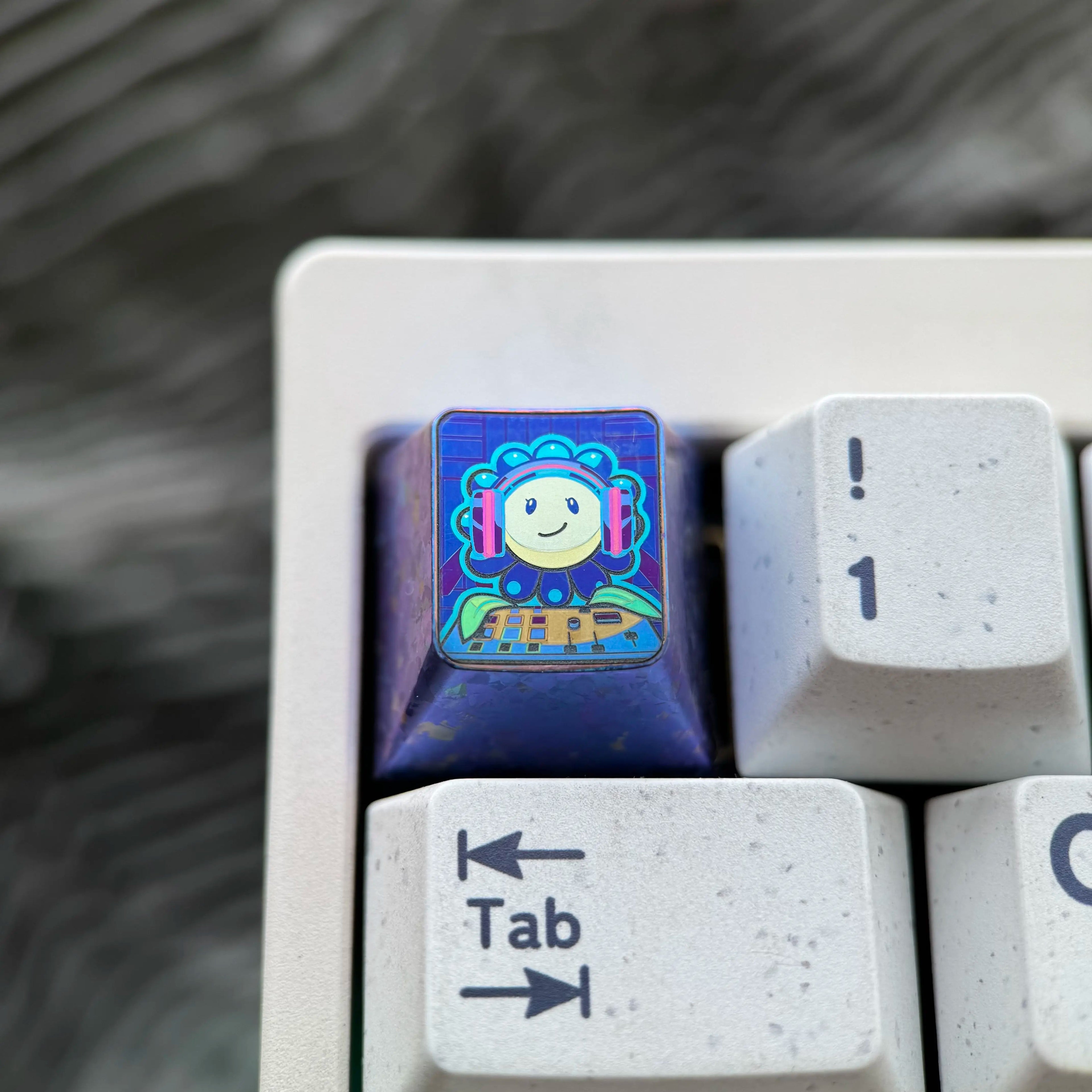 Sunflower, Sunflower series 14 models to choose from, 1U titanium alloy personalized keycaps, fashionable and trendy items, mechanical keyboard artistic decorative keycaps.
