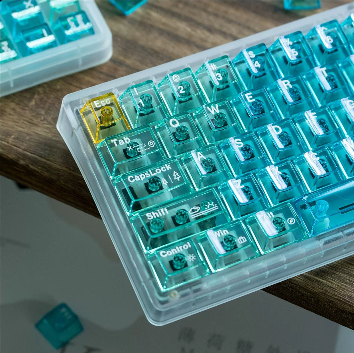 Summer seaside theme, PC material, pure transparent Original Factory Height, mechanical keyboard replacement keycap set, Compatible with 61/64/68/75/84/87/104 Key Mechanical Keyboard Keycap Set