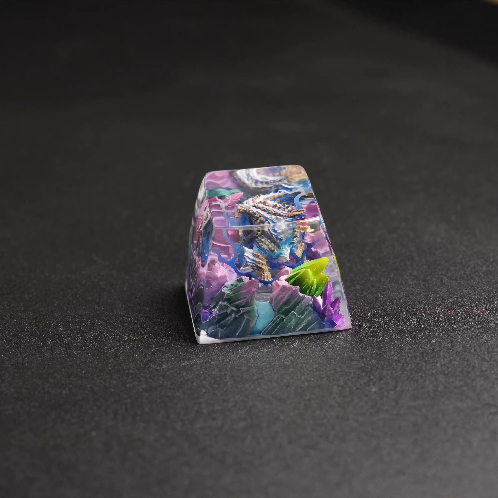 Monster Hunter, Zinogre, 1U Crystal Resin molded personalized keycaps, handcrafted keycaps decorated by artisans