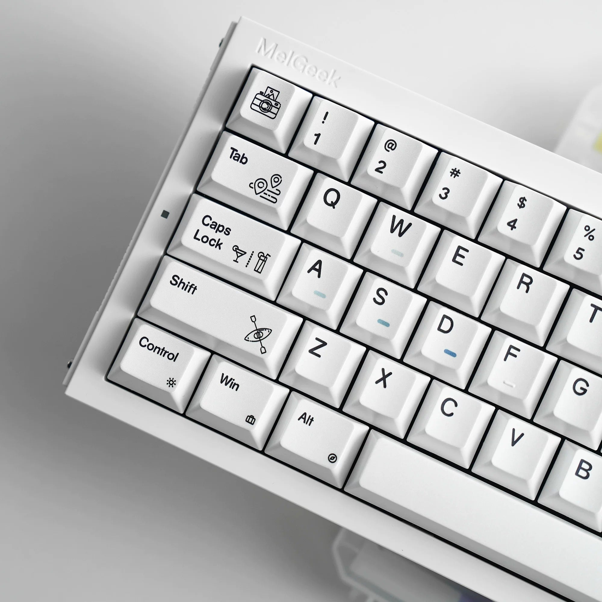 Black/White Holiday Pearl Paint Mechanical Keyboard Keycaps Minimalist Style Decorative Keycaps, PBT Heat Sublimation Original Factory Height, Personalized Keyboard Keycap Set