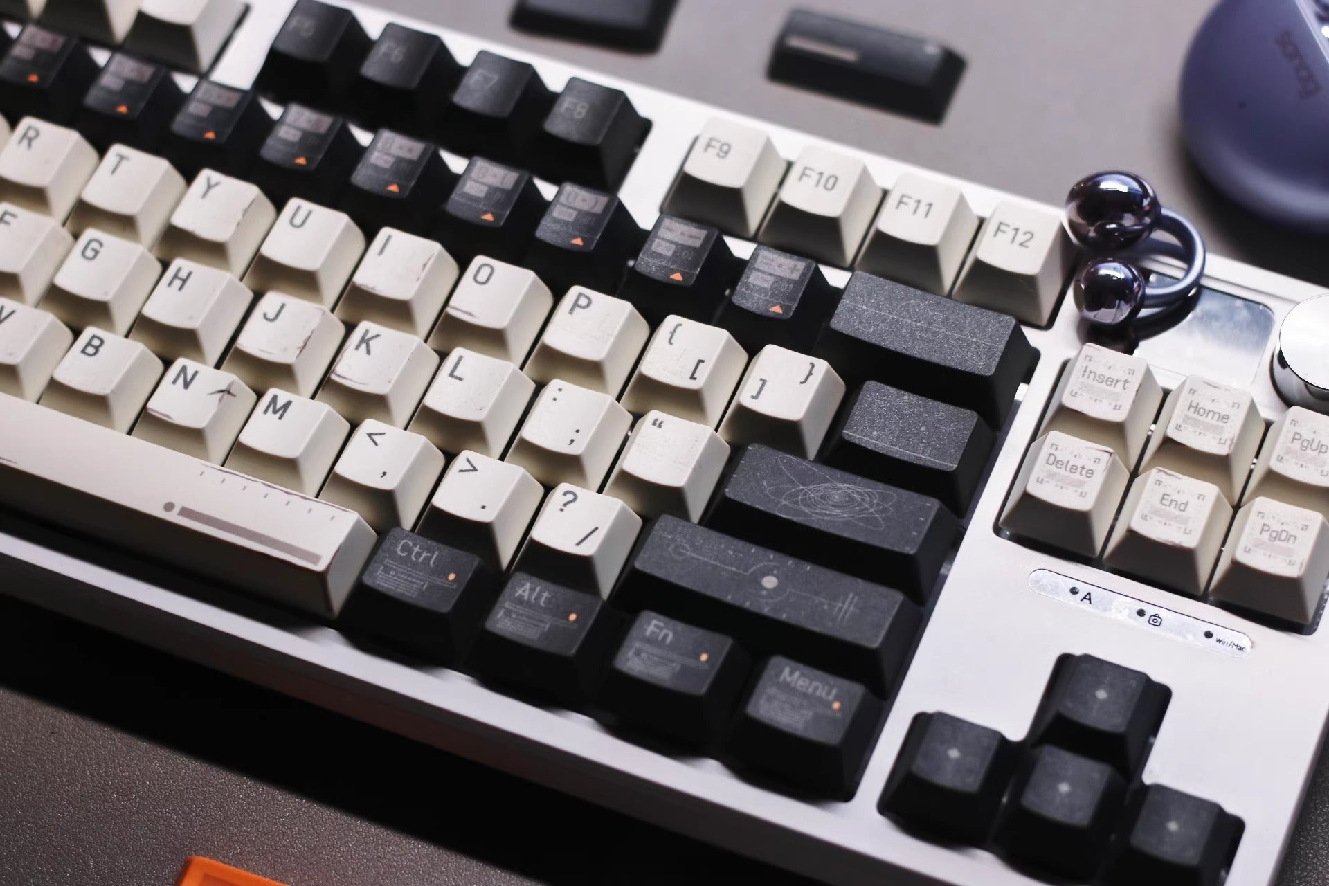 Interstellar themed personalized keycap set, astronaut space series PBT material decorative keycaps