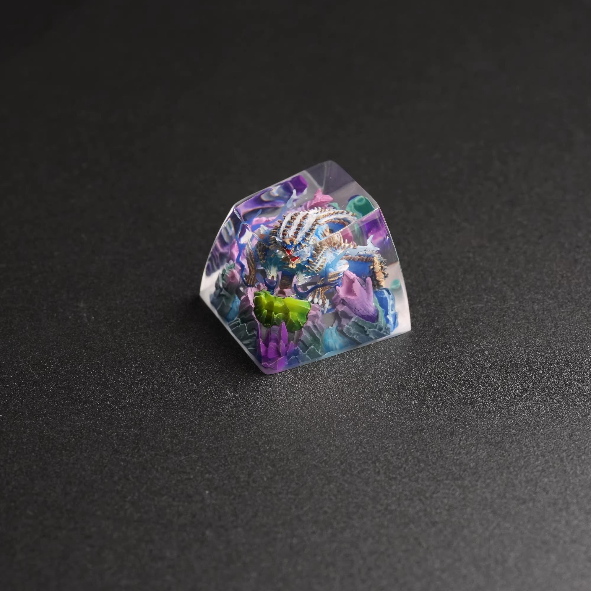Monster Hunter, Zinogre, 1U Crystal Resin molded personalized keycaps, handcrafted keycaps decorated by artisans