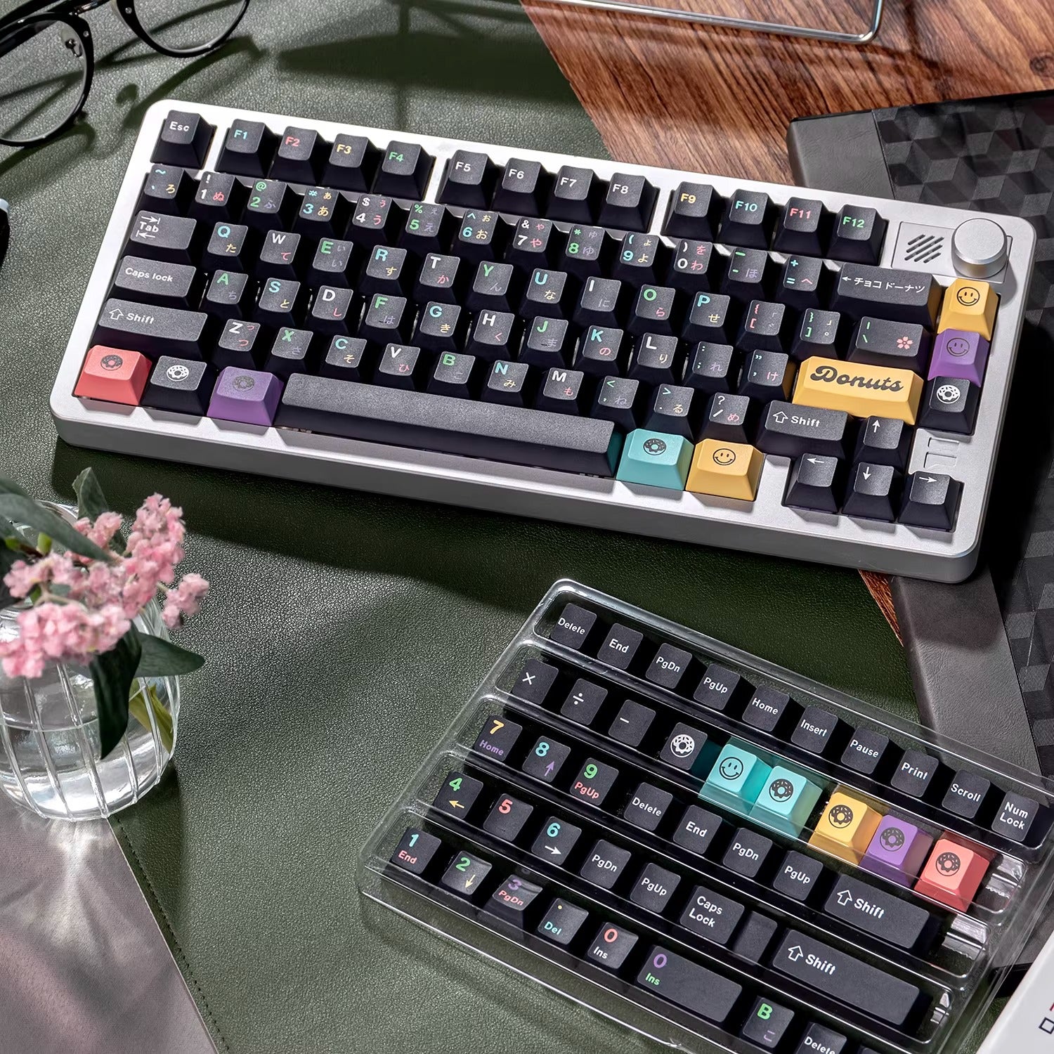 Chocolate/blueberry donut themed design, PBT material personalized keycap set, factory height, compatible with Wooting/ROG EXTREME mechanical keyboard