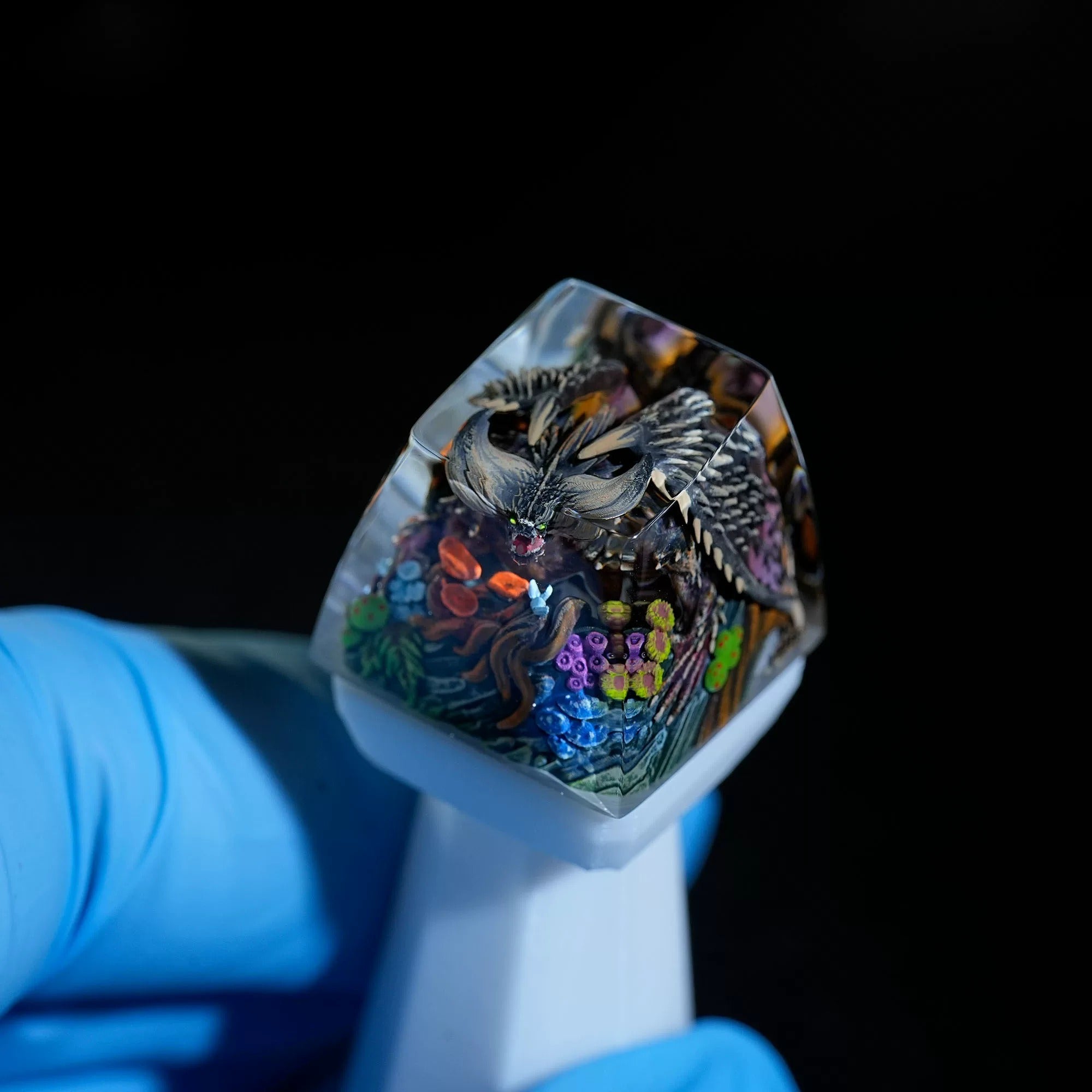 Monster Hunter, Nergigante, 1U crystal resin personalized keycaps, anime, gaming, cultural and creative peripheral products, mechanical keyboard decoration keycaps