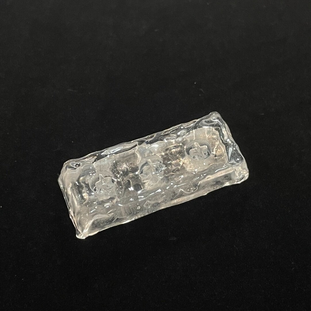 Ice cube shaped design with personalized keycaps, transparent ice creative decoration keycap set with large key positions