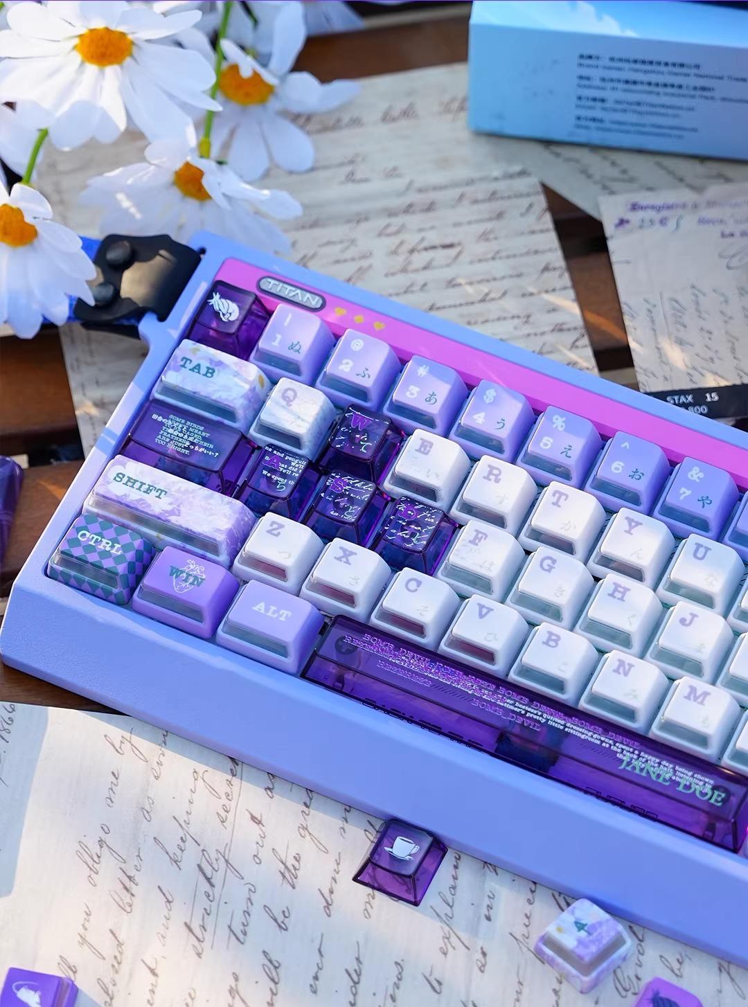 Chainsaw Man series, Reze theme, PBT+PC, Personalized keycap set with sublimation technology