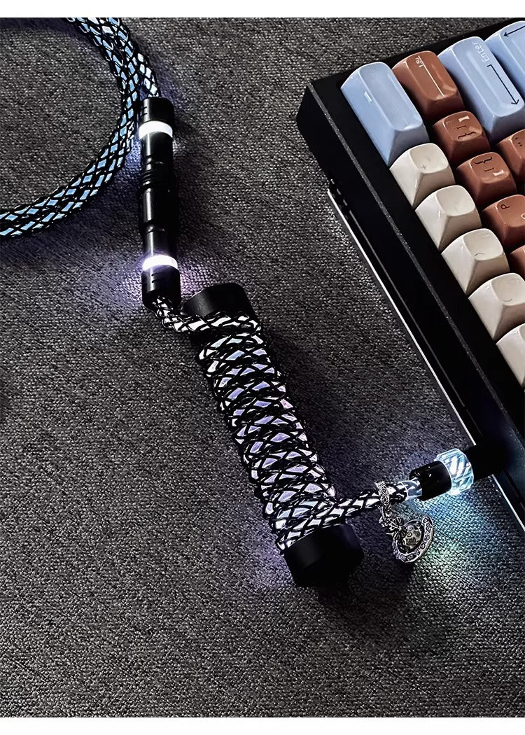 Type-C socket induction magnetic control adjustable light color whole antenna illuminated keyboard aviation plug customized data cable Heichen mechanical keyboard manual data cable