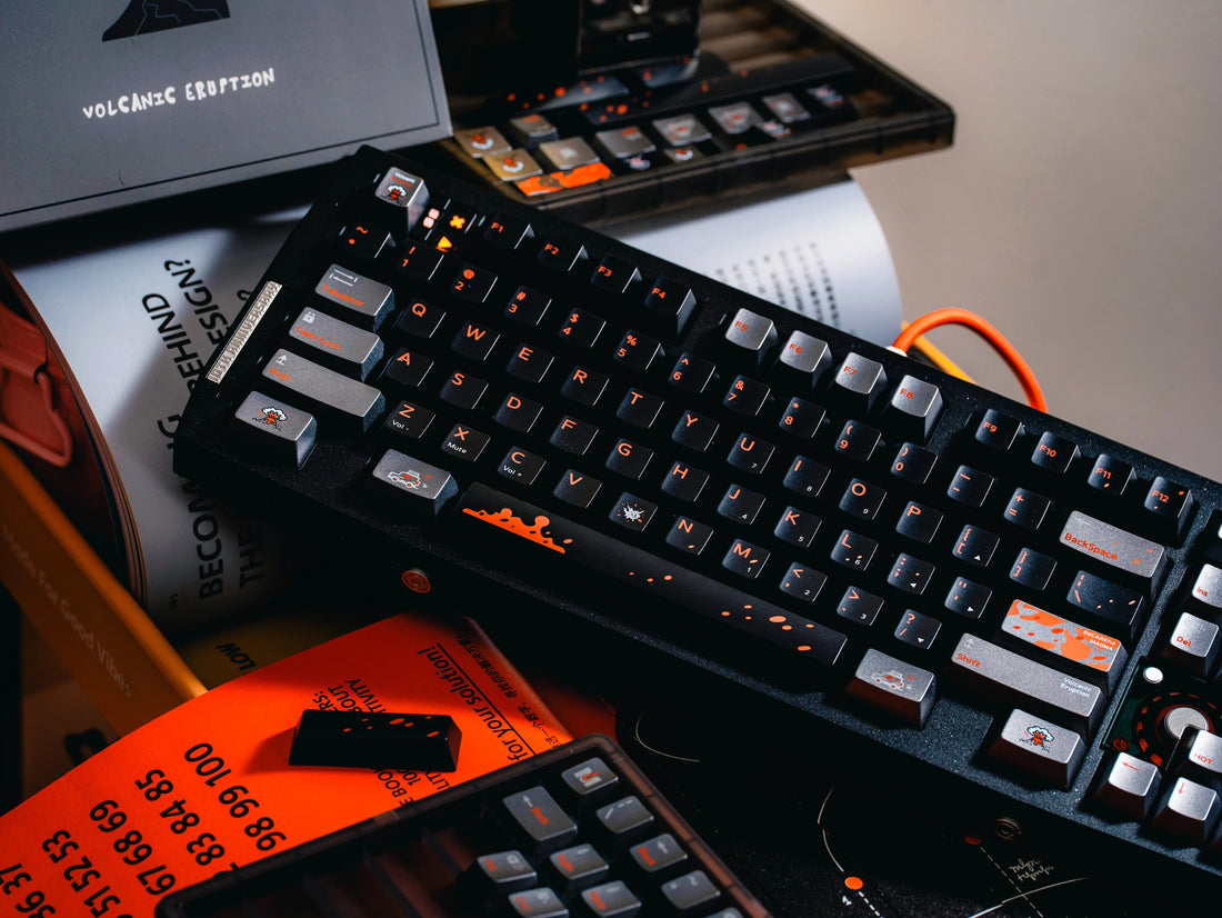 Fire melt flow black dark silver gray light orange V-series texture metallic paint volcano theme original factory mechanical keycap PBT material material personalized keycap set, compatible with 61/64/68/75/84/87/104 mechanical keyboard replacement keycap