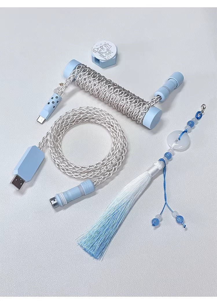Single crystal copper aviation plug data cable, white blue gradient overall luminous 8k magnetic axis keyboard cable