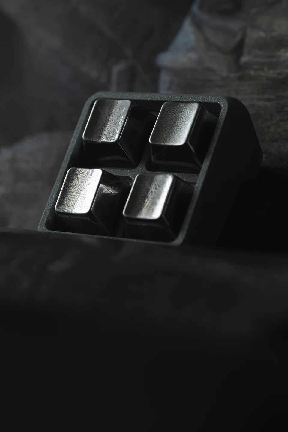 Damascus steel 1U personalized keycap, metal decorative art keycap, special pattern hand forged patterned keycap