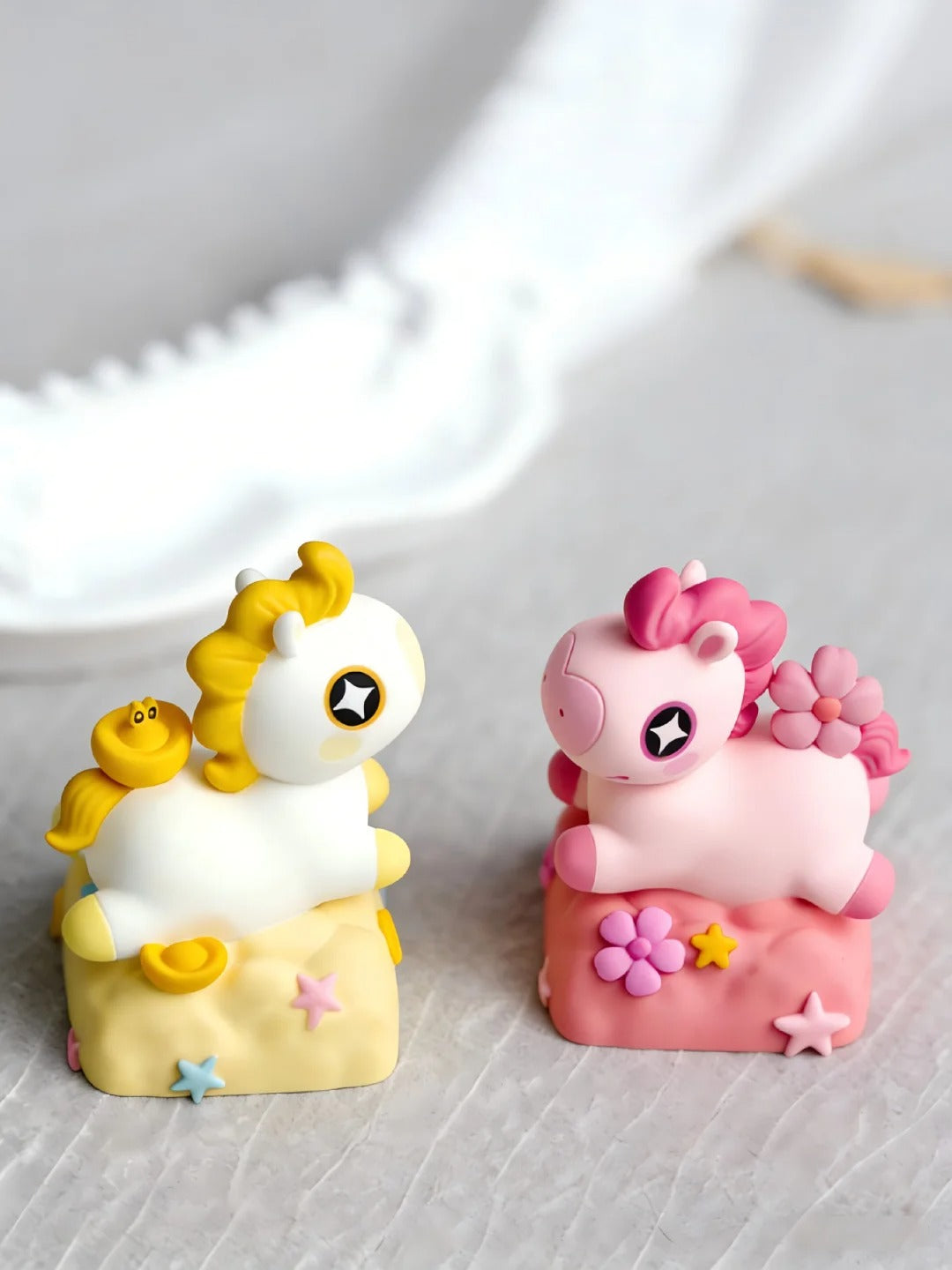 Little horse galloping, multi-color resin personalized keycaps, resin cute design creative decorative keycaps