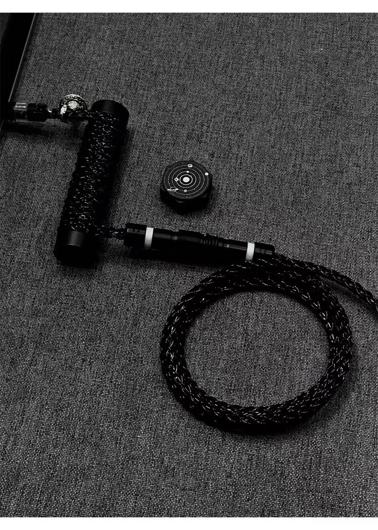 Type-C socket induction magnetic control adjustable light color whole antenna illuminated keyboard aviation plug customized data cable Heichen mechanical keyboard manual data cable