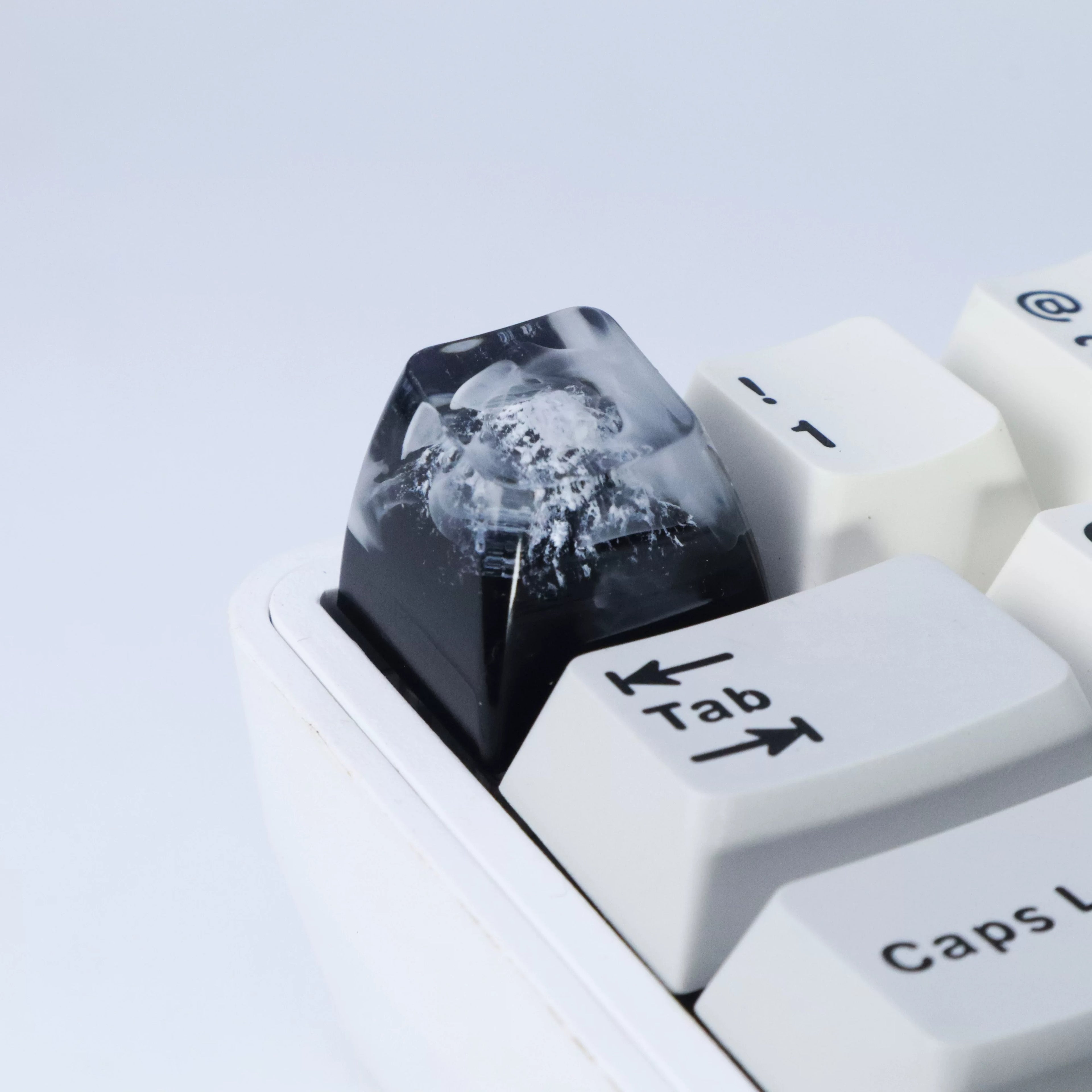 Ink wash style, crystal resin personalized keycaps, classical style resin handmade decorative keycaps