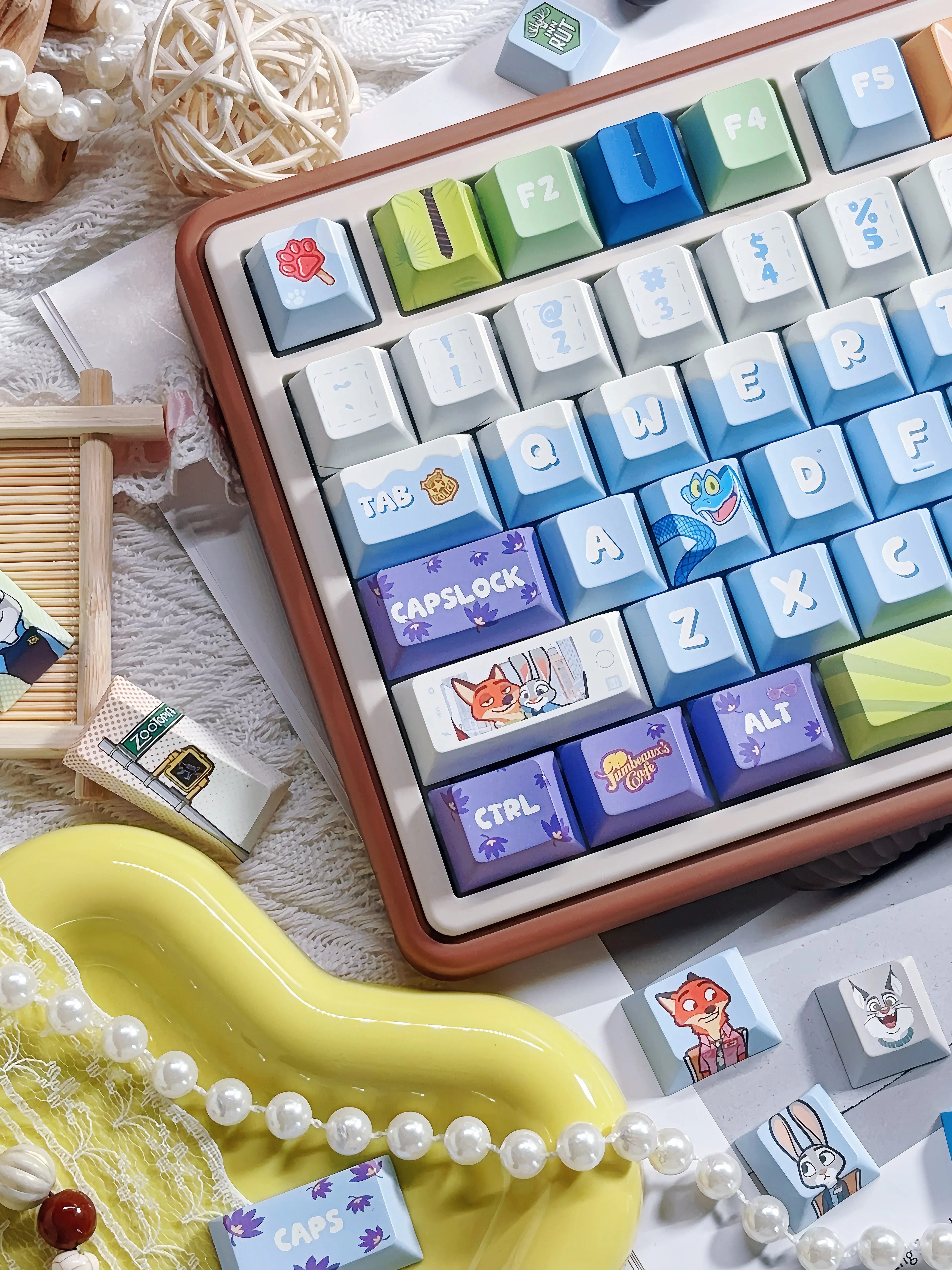 Zootopia Theme, PBT Material, Sublimation Craftsmanship, Anime Film Culture Innovation Decorative Keycap Set