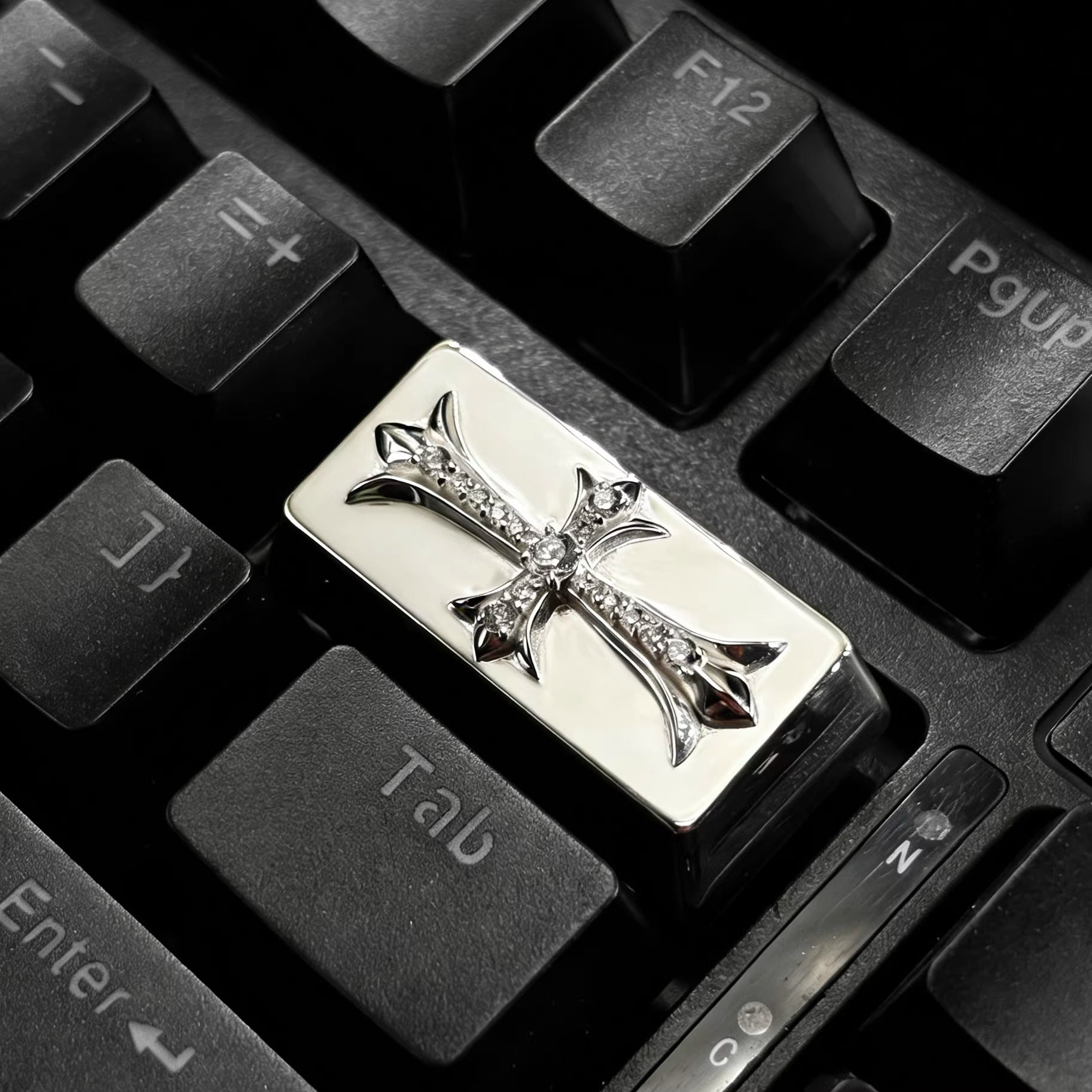 CH style, Metal retro patterned personalized keycaps, trendy and fashionable with decorative keycaps