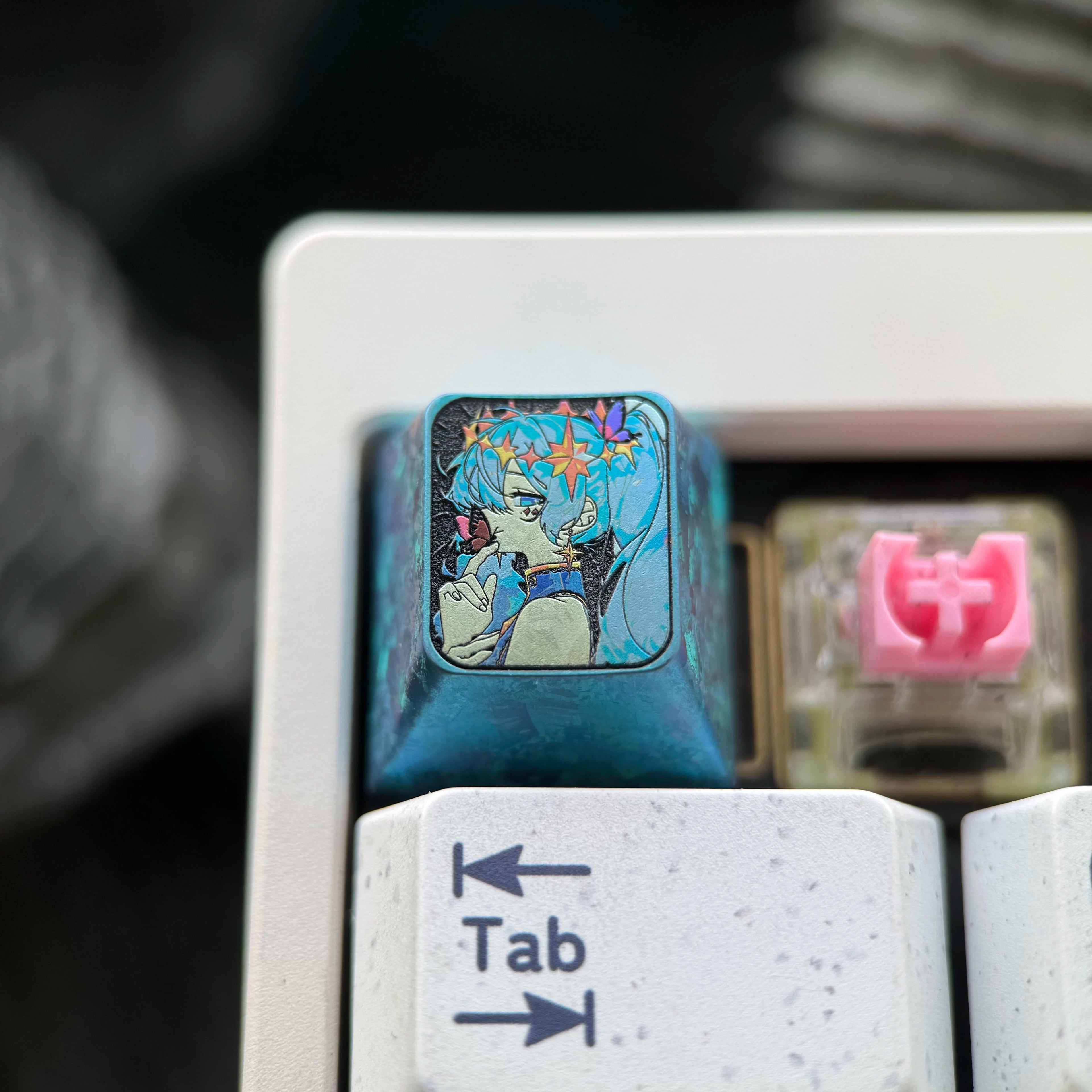 Hatsune Miku, titanium alloy 1U personalized key cap, mechanical keyboard decorative key cap, animation music icon art key cap
