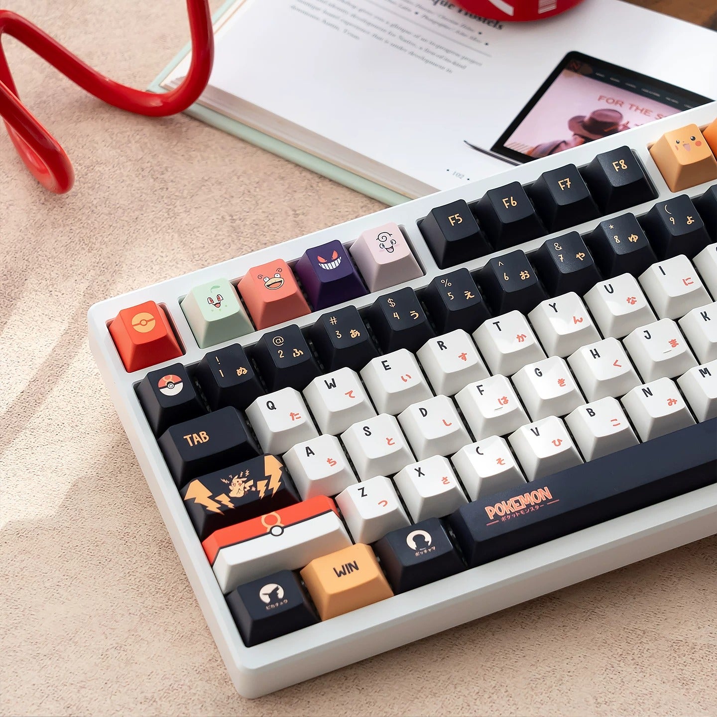 Pikachu themed keycap set, mechanical keycap PBT material material personalized keycap set, Animated cartoon keycaps, compatible with 61/64/68/75/84/87/104 mechanical keyboard replacement keycap