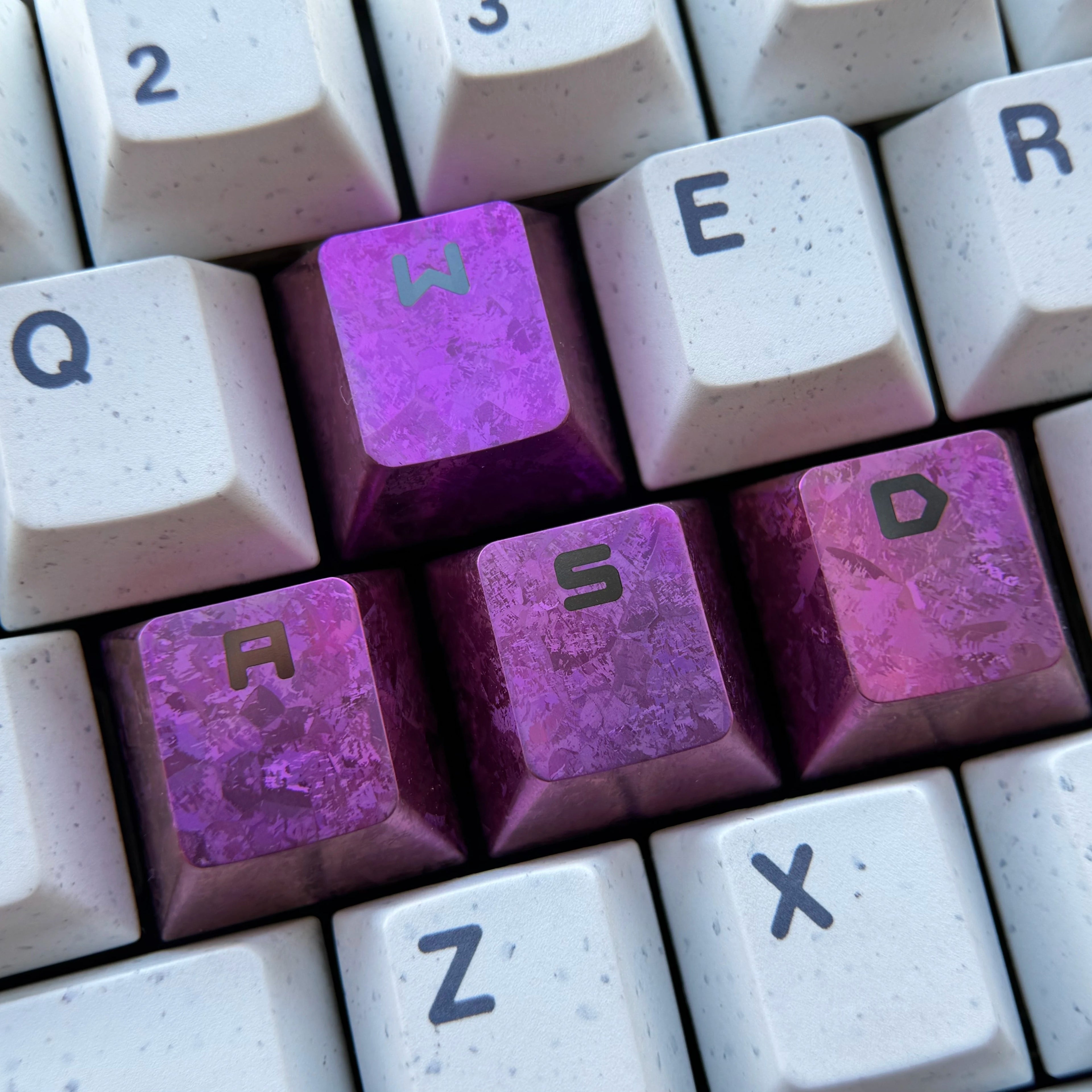 WASD key position titanium alloy material personalized decorative keycaps, corrosion-resistant gaming keycaps, metal carving art keycaps, colored titanium alloy