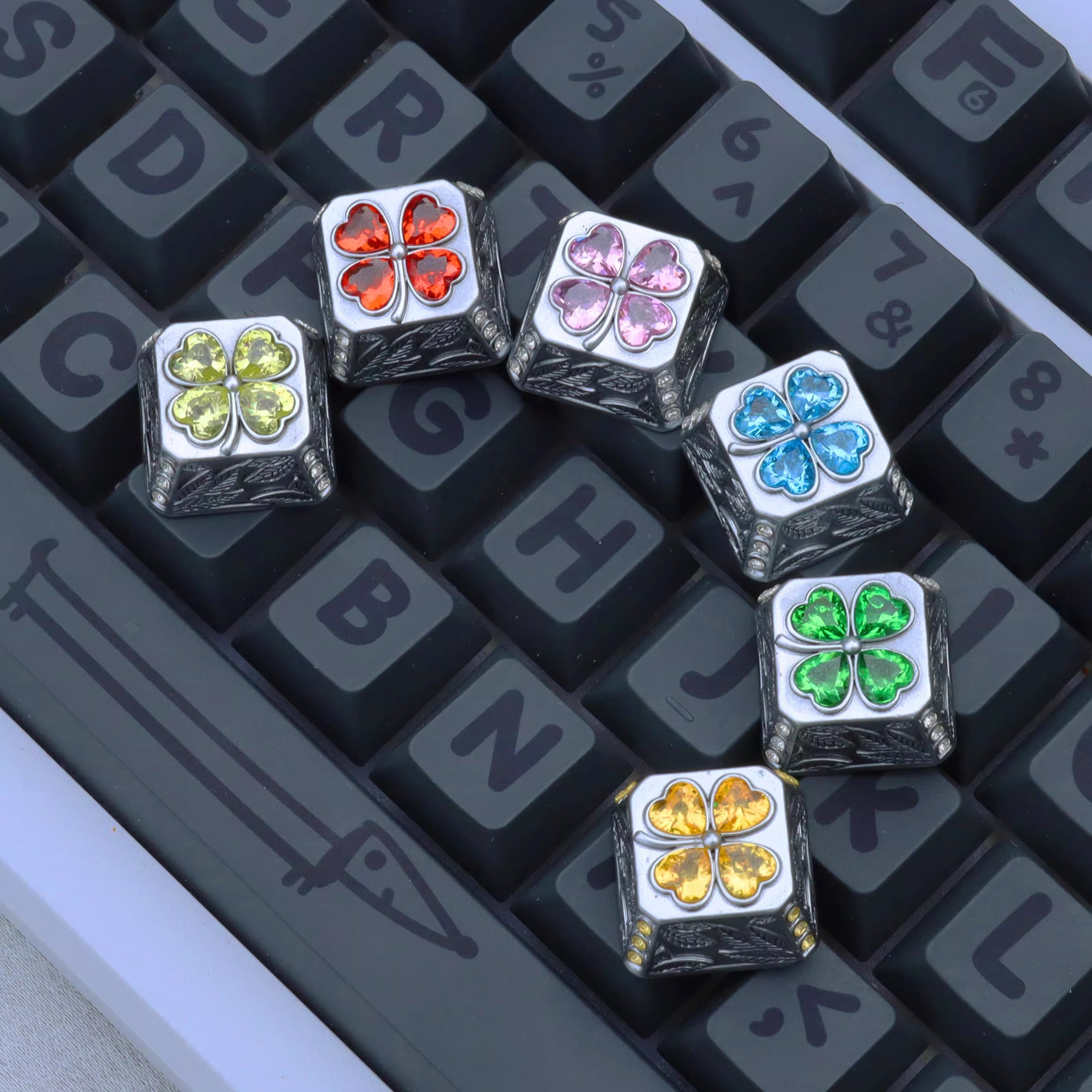 Lucky Four Leaves Clover, metal gemstone combined with personalized keycaps, lucky item mechanical keyboard decorative keycaps.