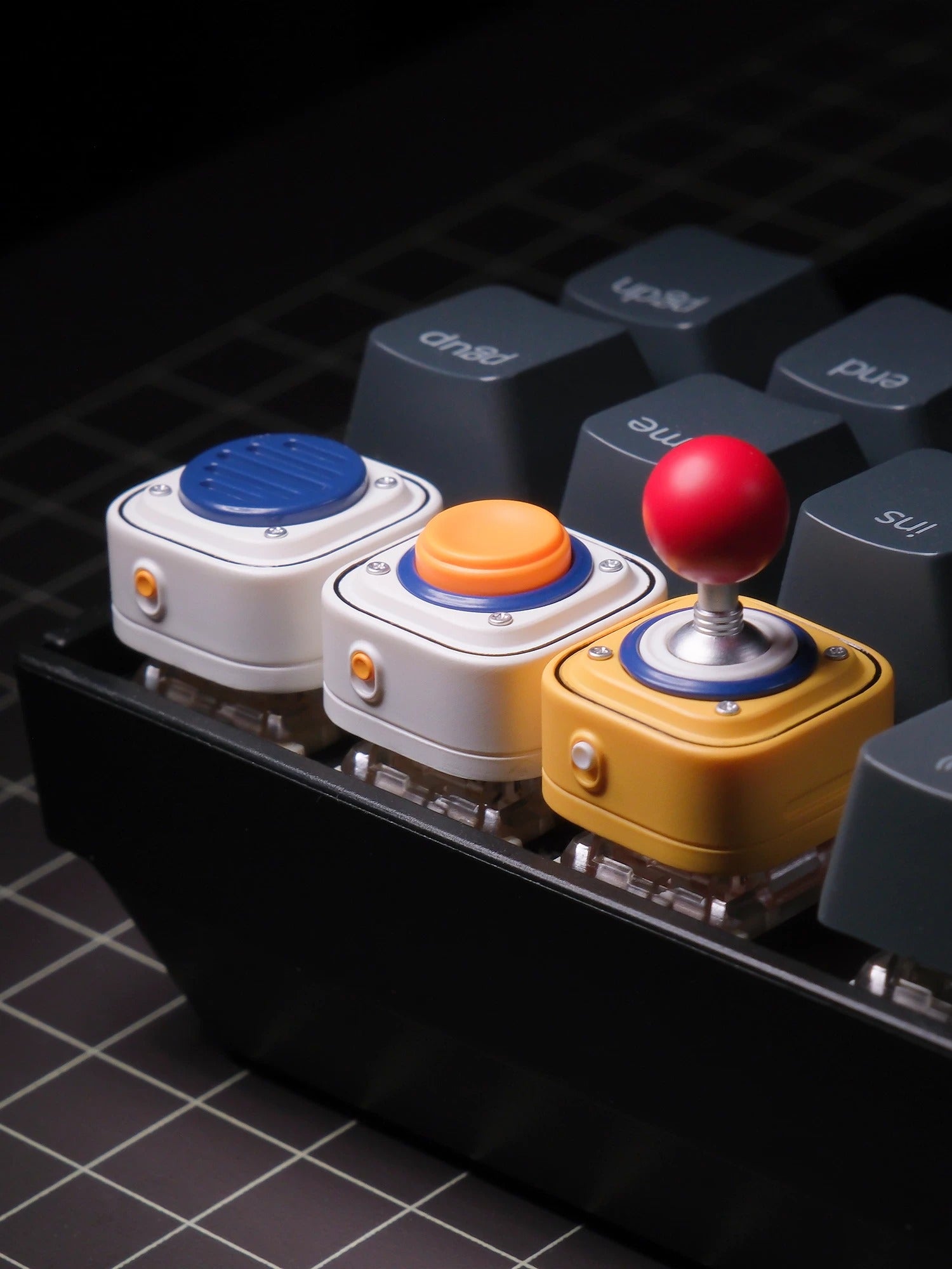 Arcade joystick design, keycap resin coating, personalized keycap customization, mechanical keyboard, resin decorative keycap