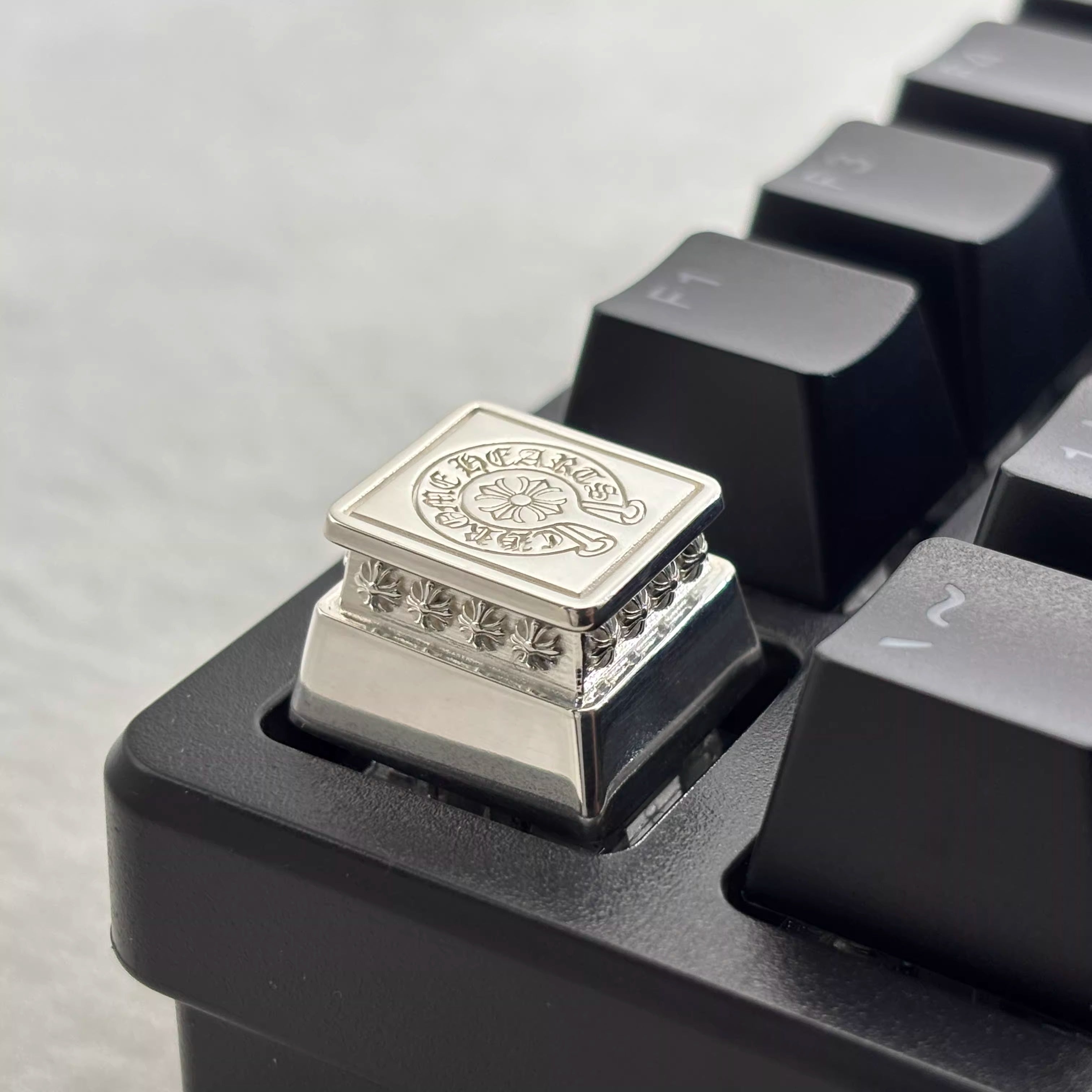 Chrome Hearts style, Metal retro patterned personalized keycaps, trendy and fashionable with decorative keycaps