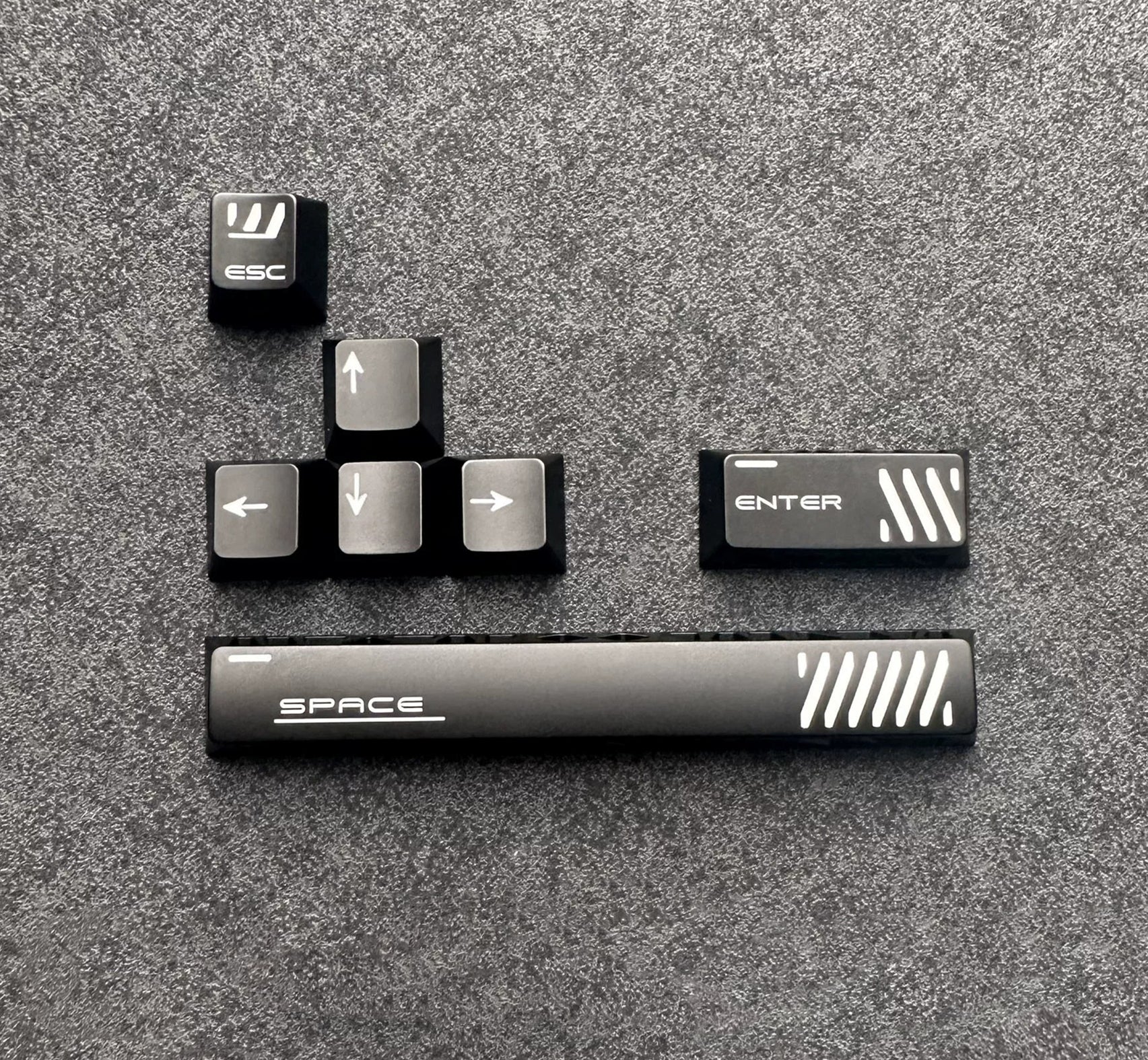 Aluminum alloy hollow design, anodized corrosion-resistant, WASD/directional keys, mechanical keyboard metal replacement set, keyboard decorative keycaps