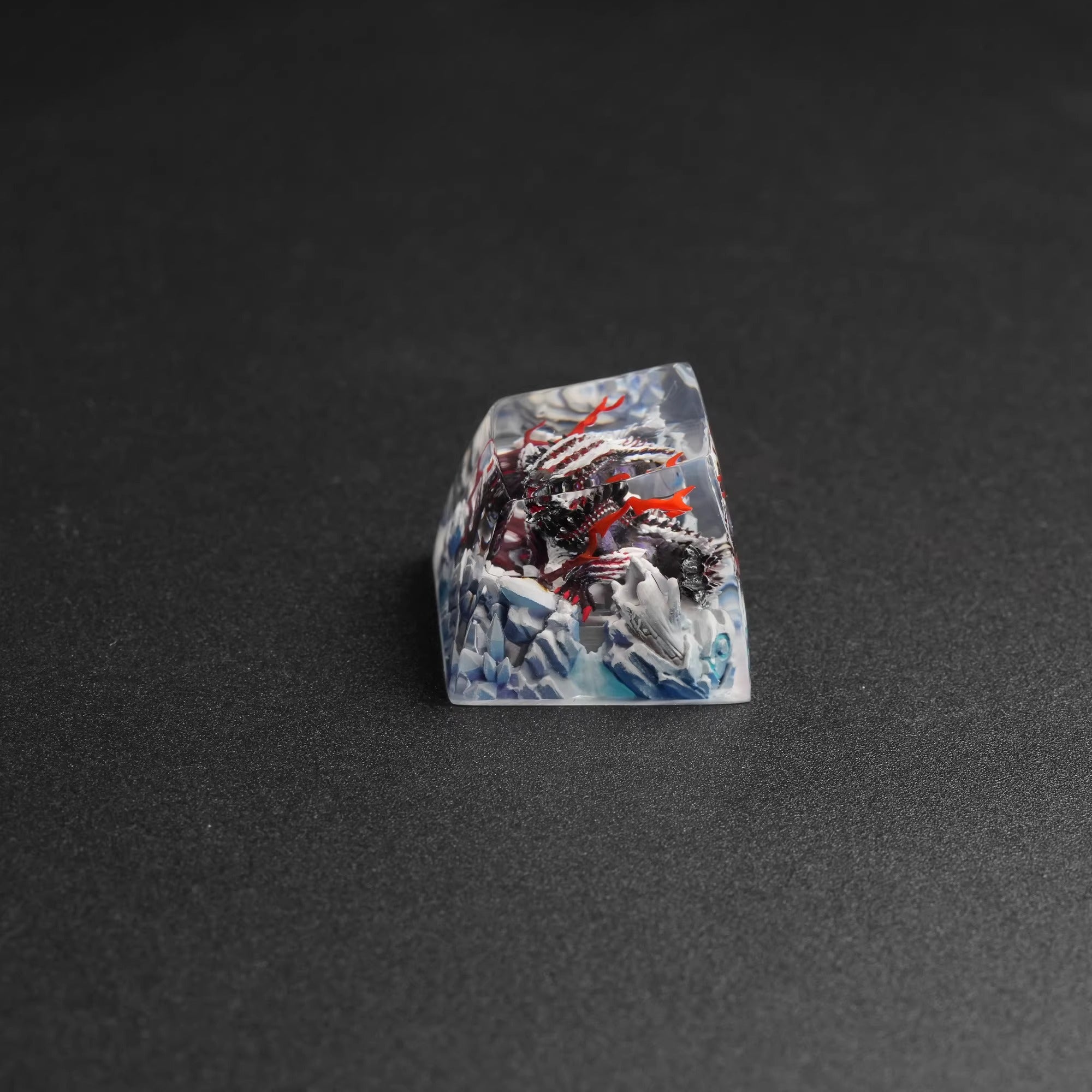 Monster Hunter, Zinogre, 1U Crystal Resin molded personalized keycaps, handcrafted keycaps decorated by artisans