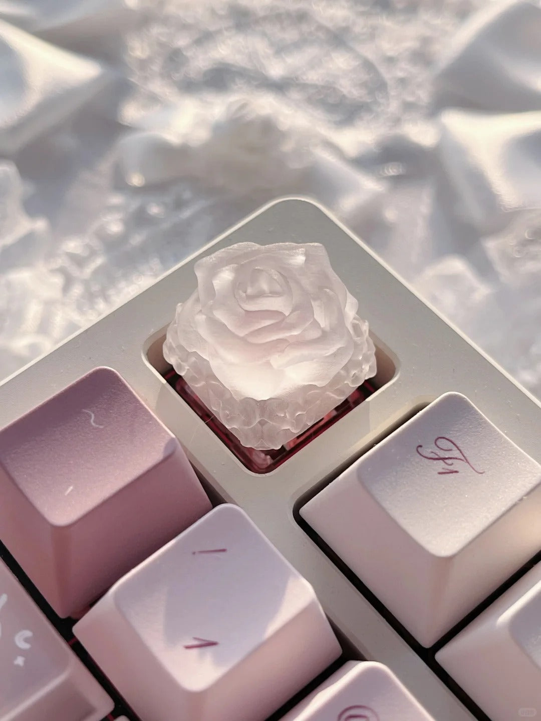 Ice rose mist translucent cute transparent resin personalized keycaps, rose shaped decorative art keycaps