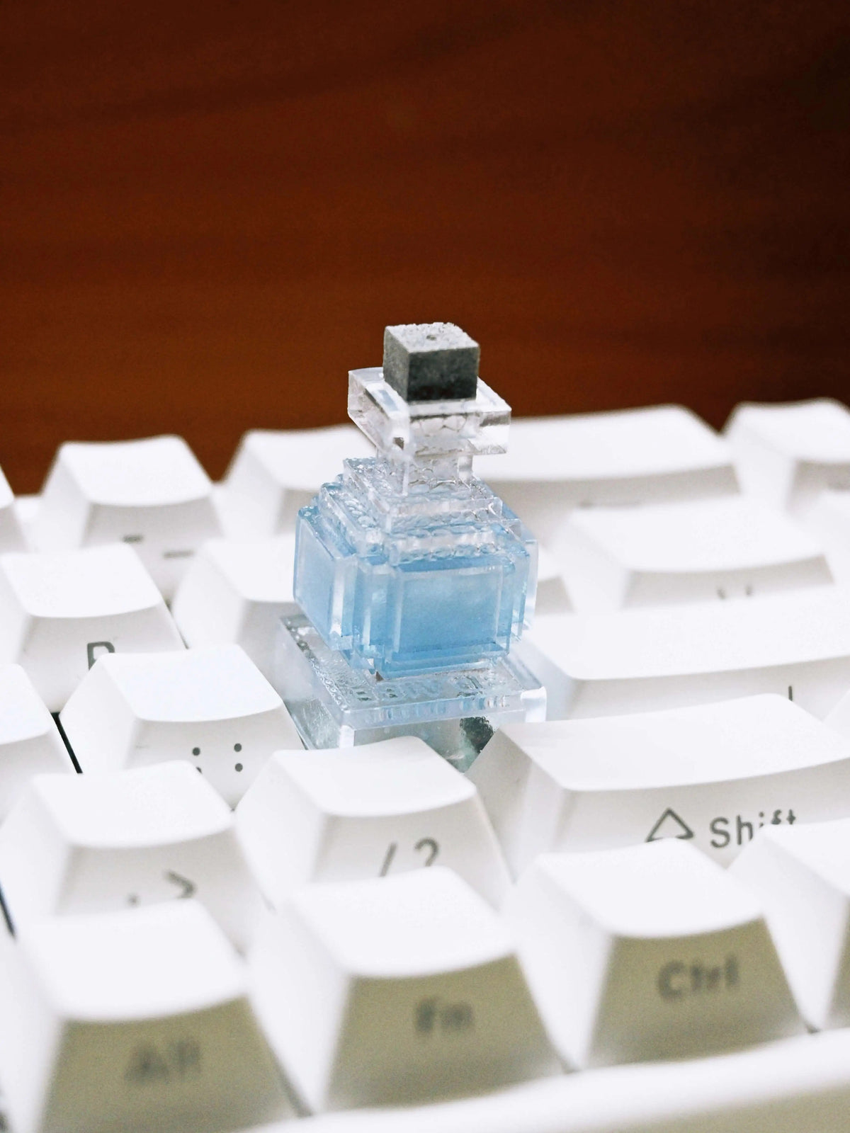 Luminous shaker charm, blue magic potion bottle personalized keycaps, creative liquid keycaps, mechanical keyboard decorative keycaps