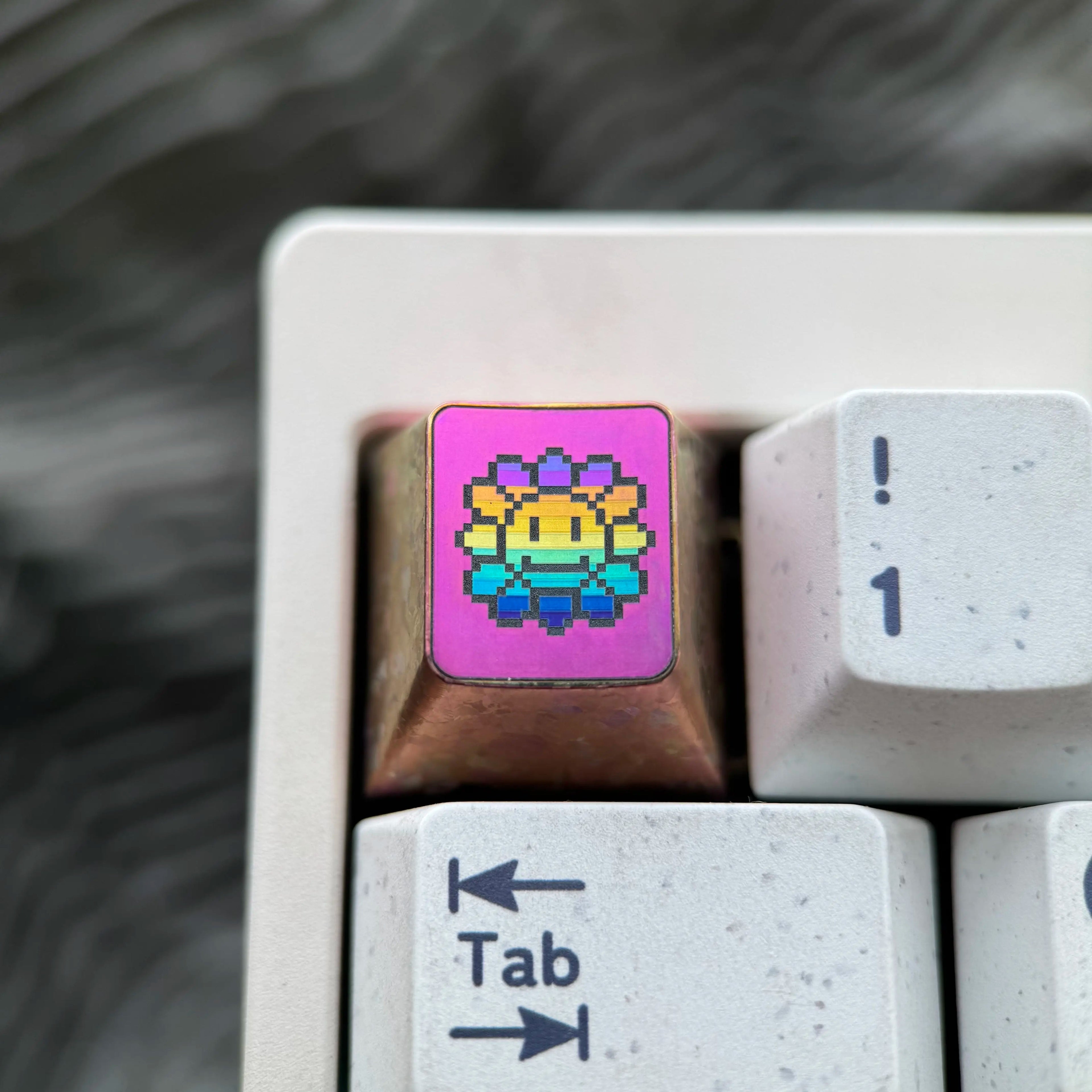 Sunflower, Sunflower series 14 models to choose from, 1U titanium alloy personalized keycaps, fashionable and trendy items, mechanical keyboard artistic decorative keycaps.