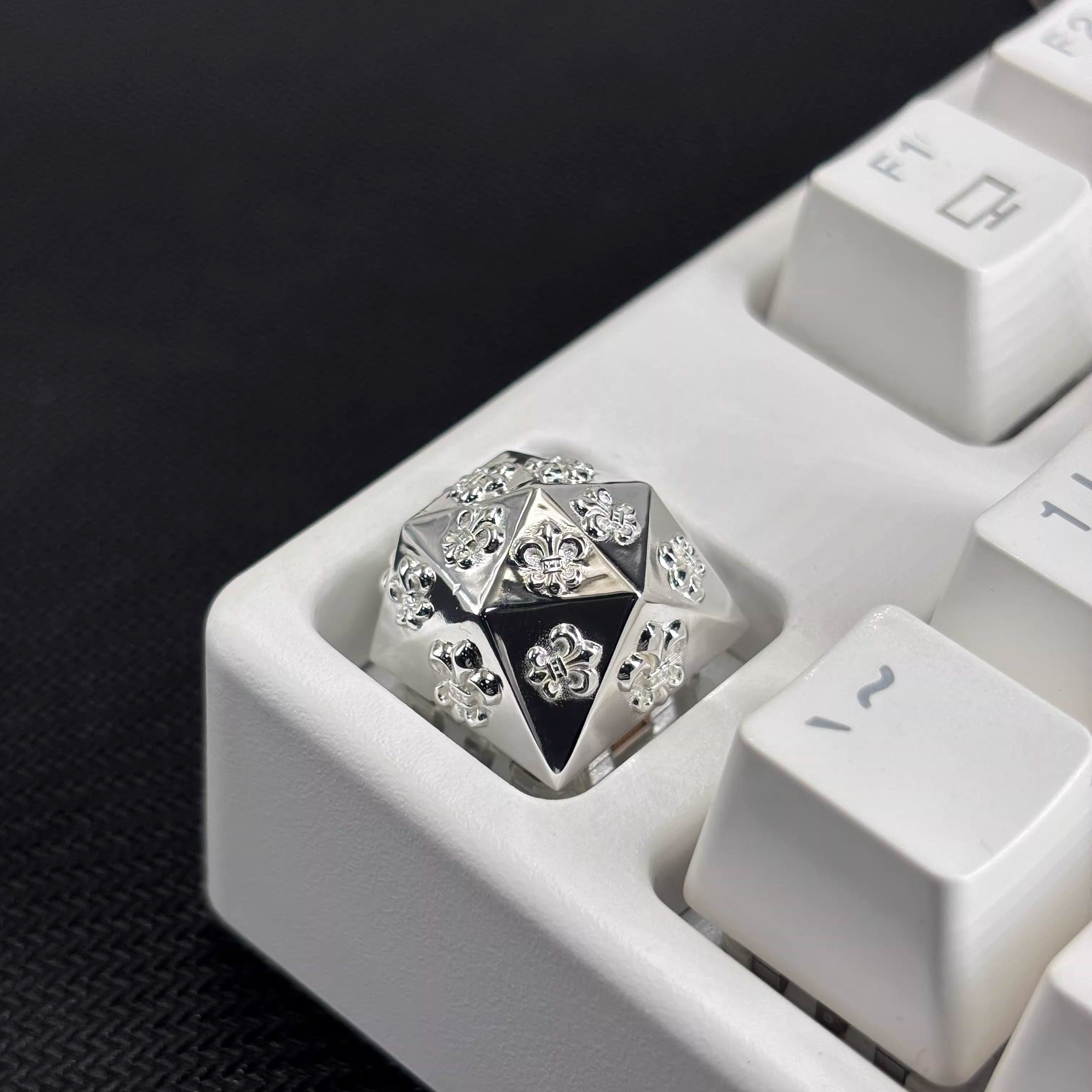 Chrome Hearts style, Metal retro patterned personalized keycaps, trendy and fashionable with decorative keycaps