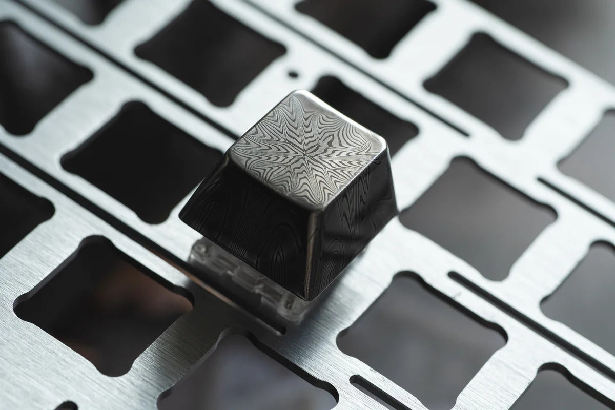 Damascus steel 1U personalized keycap, metal decorative art keycap, special pattern hand forged patterned keycap