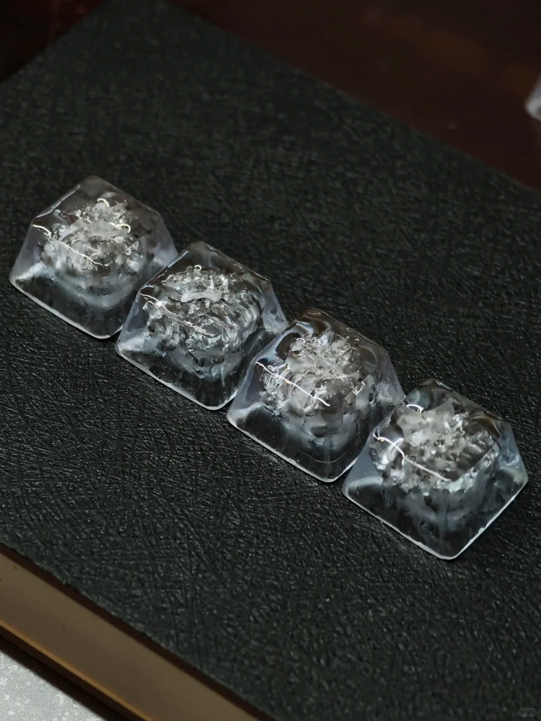 Crystal clear ice keycaps, 1U minimalist ice decoration keycaps, simulated artistic keycaps, mechanical keyboard personalized keycaps