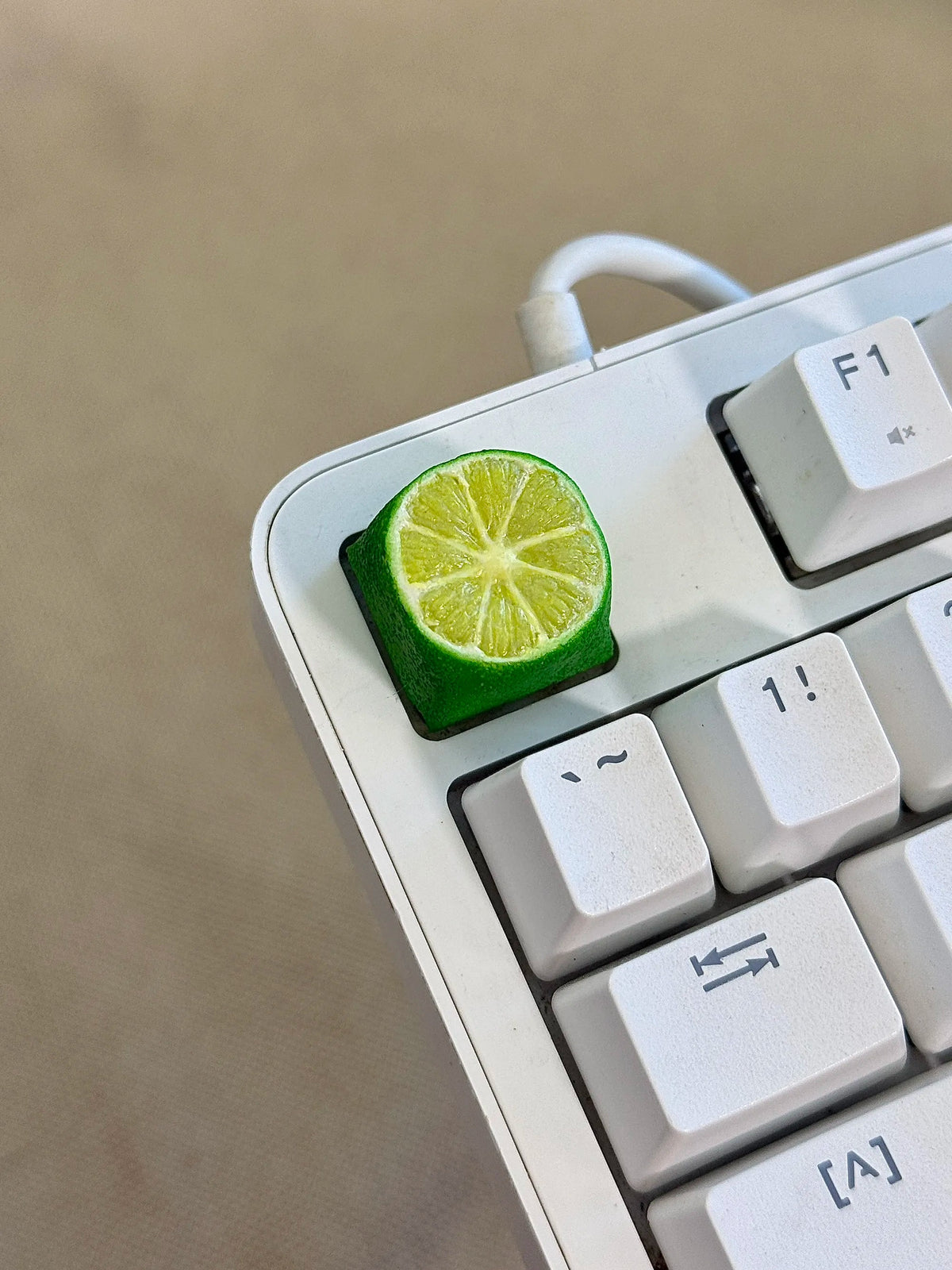 Simulated fruit series keycaps, handmade personalized keycaps made of soft clay material, mechanical keyboard creatively decorated keycaps