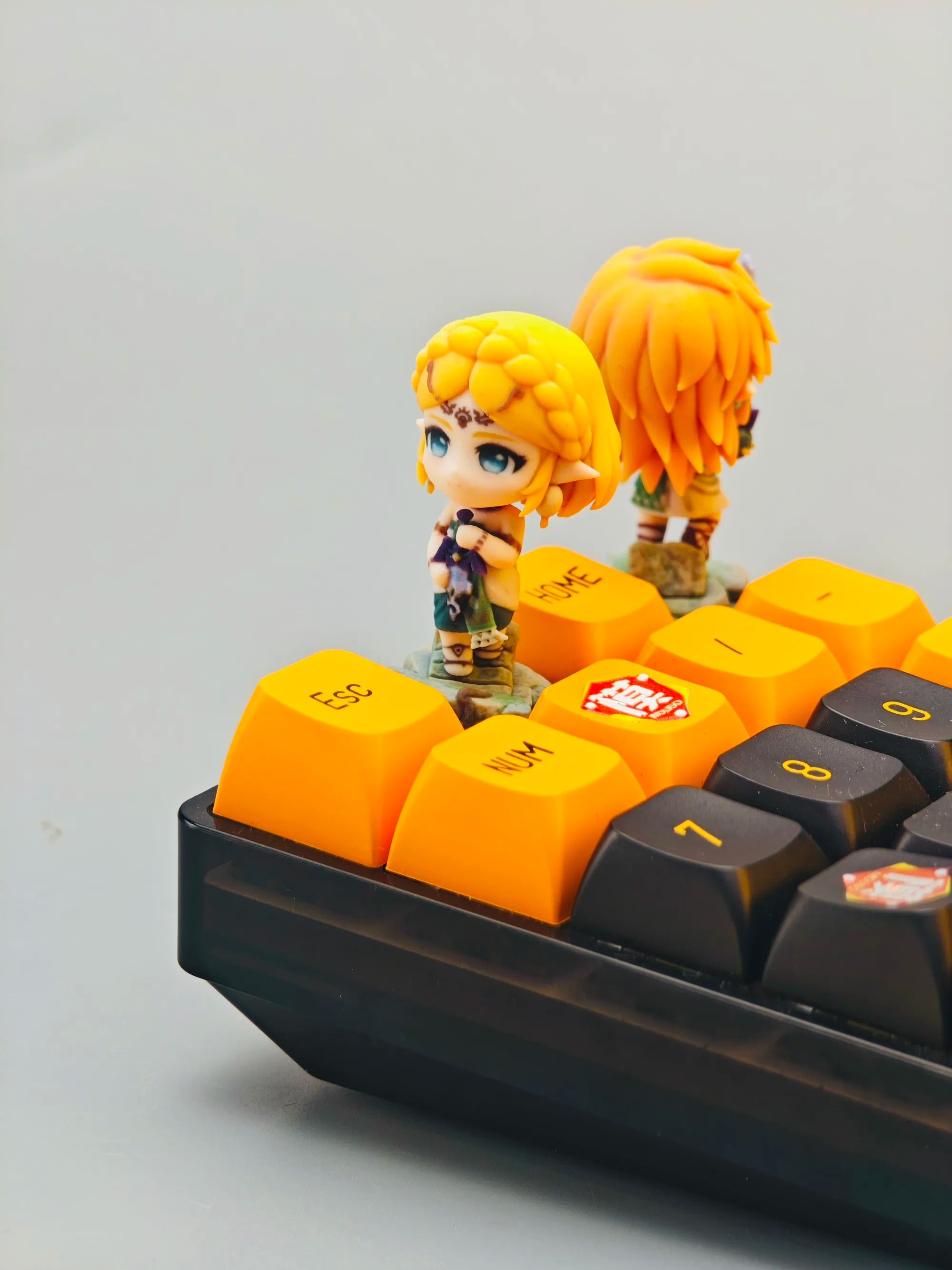 Legend of Zelda,Link/Princess Zelda, Multi colored resin printing and coloring, three-dimensional modeling, anime, gaming, cultural creativity, personalized keycaps, mechanical keyboard decoration keycaps