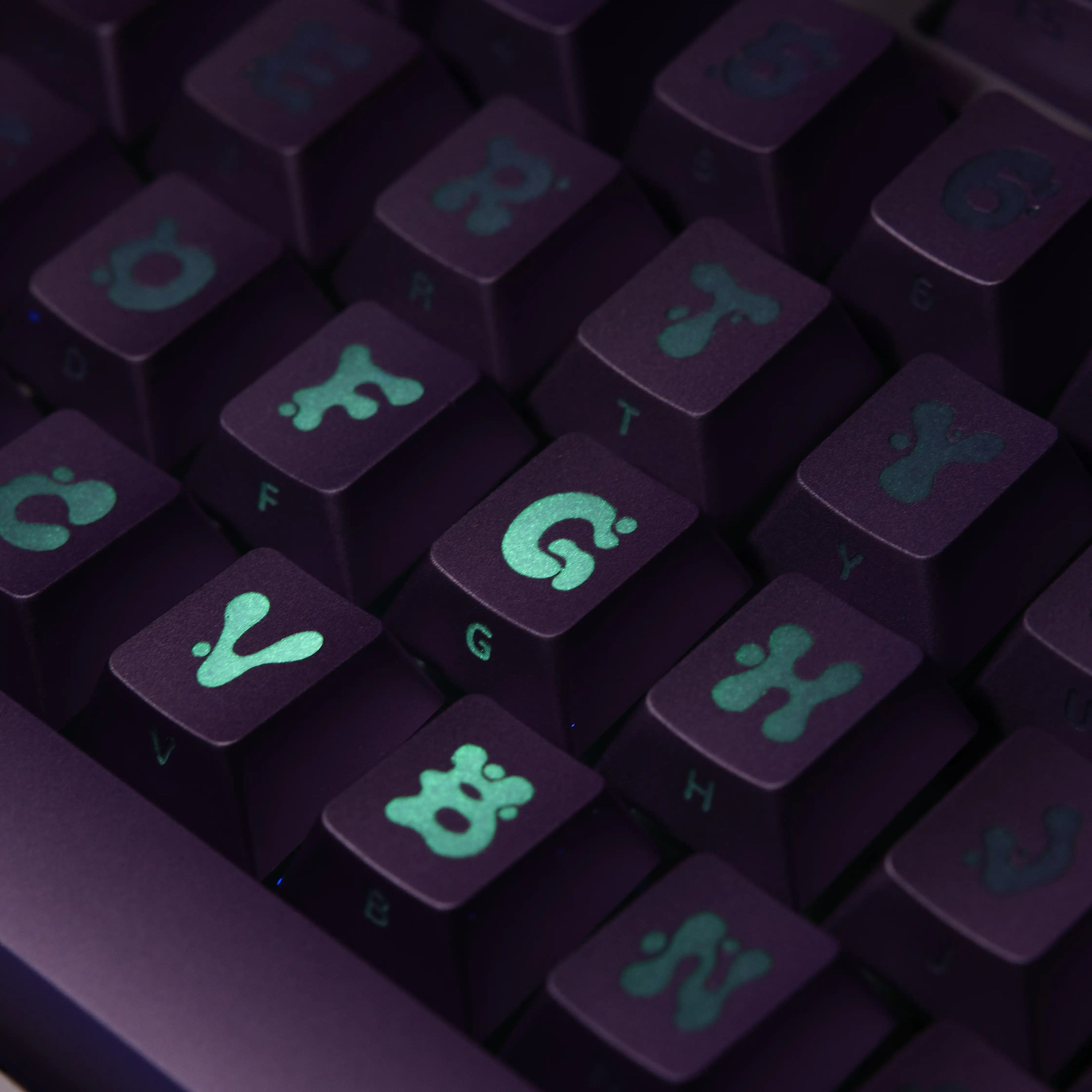 Anode violet aluminum alloy metal keycap set factory height, mechanical keyboard metal decorative keycaps, liquid character design artistic keycaps