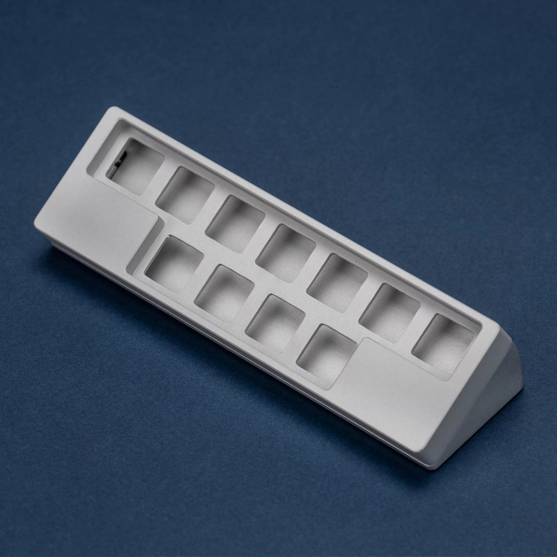Parking, mobile phone number plate, aluminum alloy metal anode material including switch, keycap, can accommodate 11 digits.