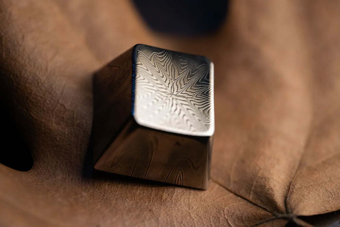 Damascus steel 1U personalized keycap, metal decorative art keycap, special pattern hand forged patterned keycap