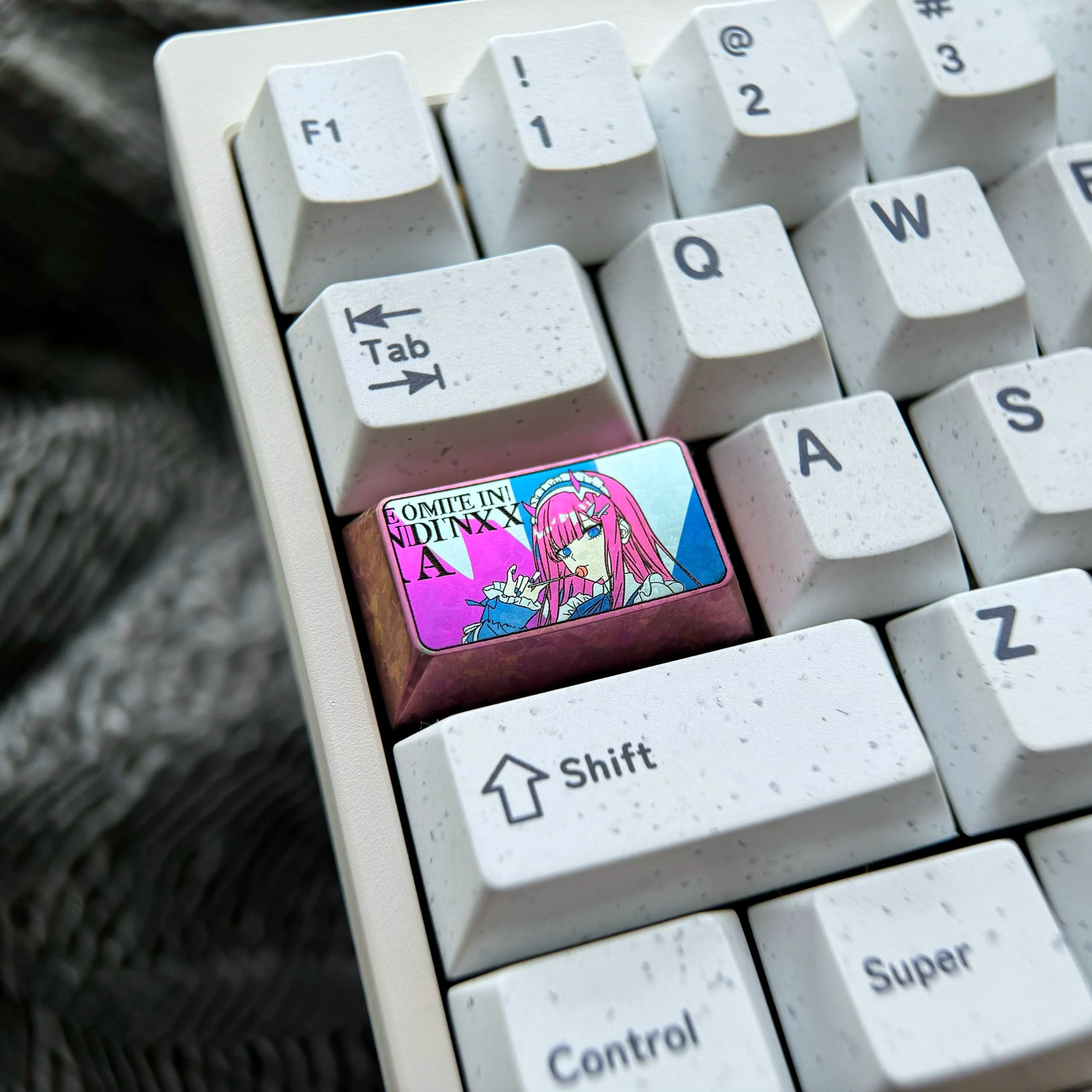 DARLING in the FRANXX, Zero Two 1.75U titanium alloy personalized keycaps, anime, gaming, cultural and creative mechanical keyboard decorative keycaps